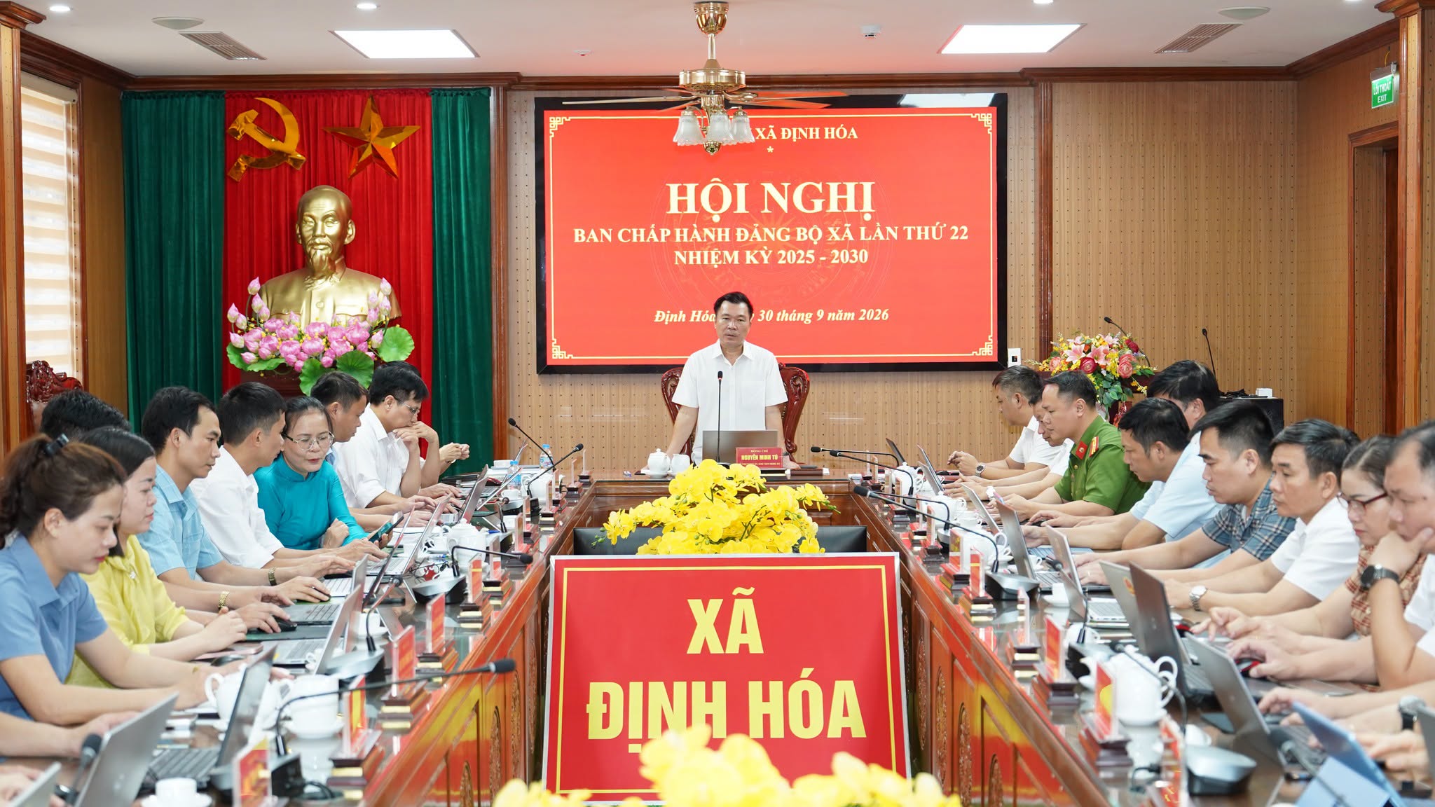 Anh-tin-bai