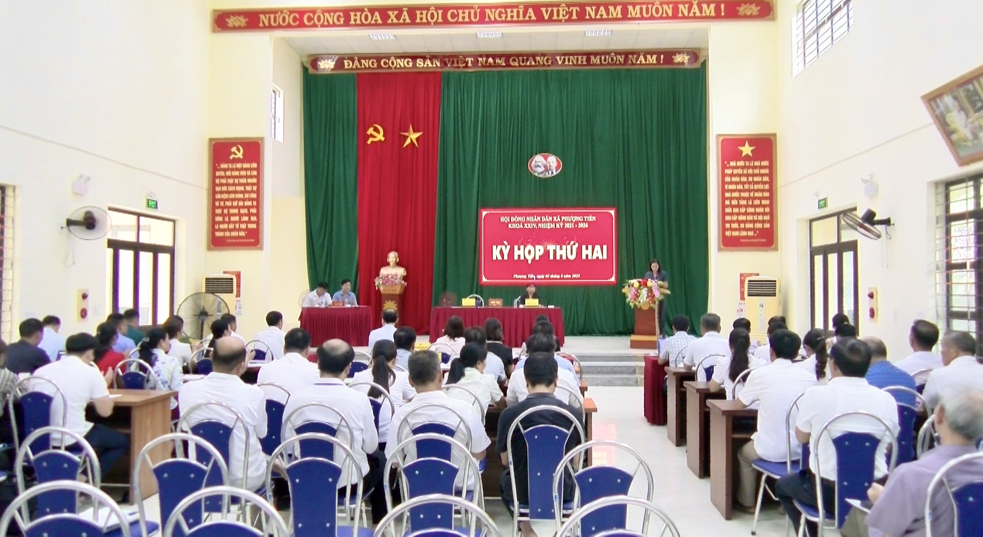 KỲ HỌP THỨ HAI HỘI ĐỒNG NHÂN DÂN XÃ PHƯỢNG TIẾN KHÓA XXIV, NHIỆM KỲ 2021 - 2026