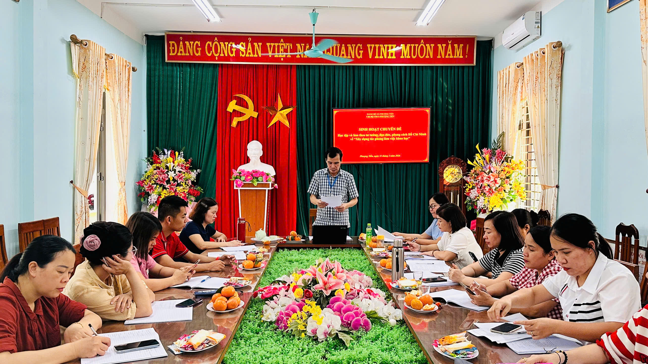 CHI BỘ THCS PHƯỢNG TIẾN TỔ CHỨC SINH HOẠT CHUYÊN ĐỀ QUÝ I NĂM 2026