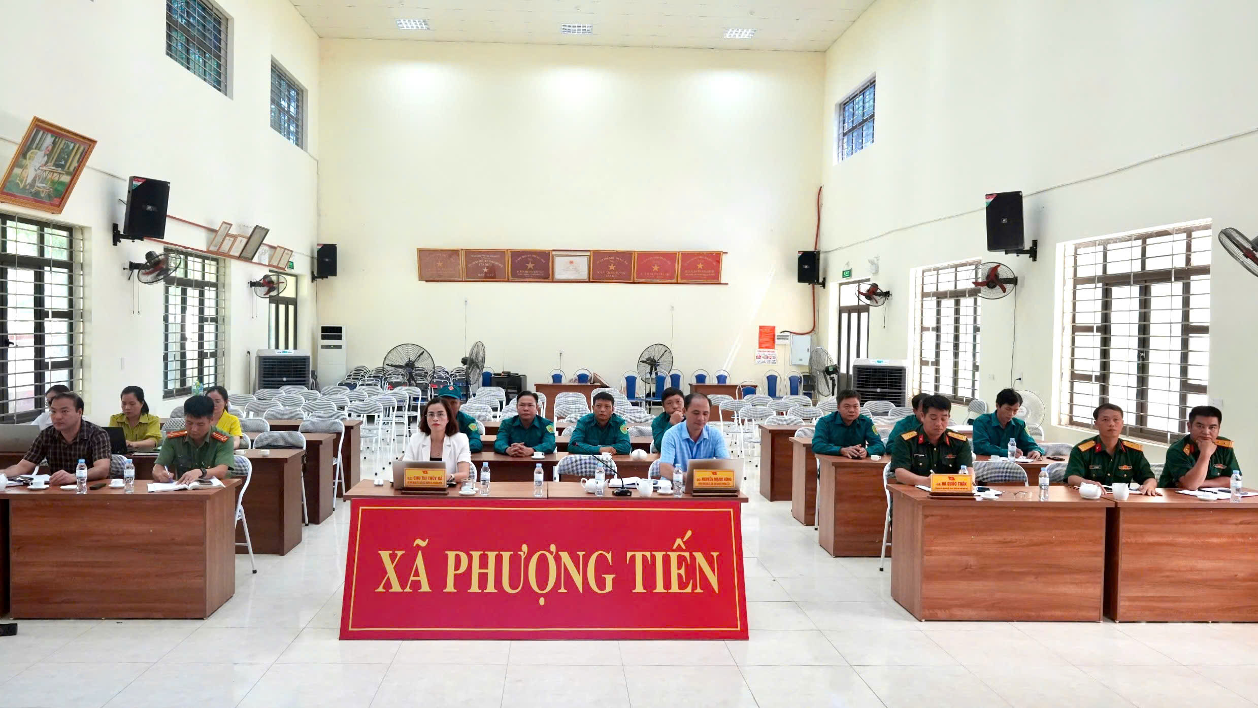 XÃ PHƯỢNG TIẾN THAM DỰ HỘI NGHỊ TỔNG KẾT THỰC HIỆN LUẬT QUỐC PHÒNG, LUẬT DÂN QUÂN TỰ VỆ VÀ LUẬT GIÁO DỤC QUỐC PHÒNG VÀ AN NINH