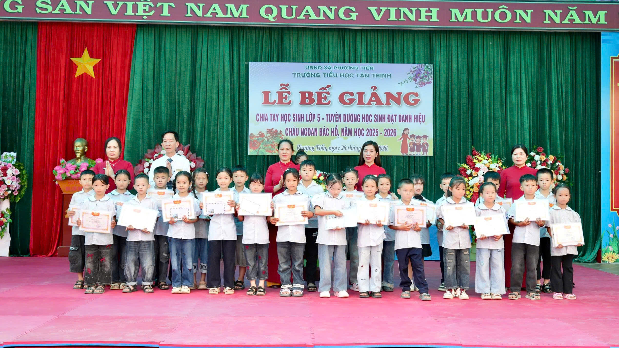 Anh-tin-bai
