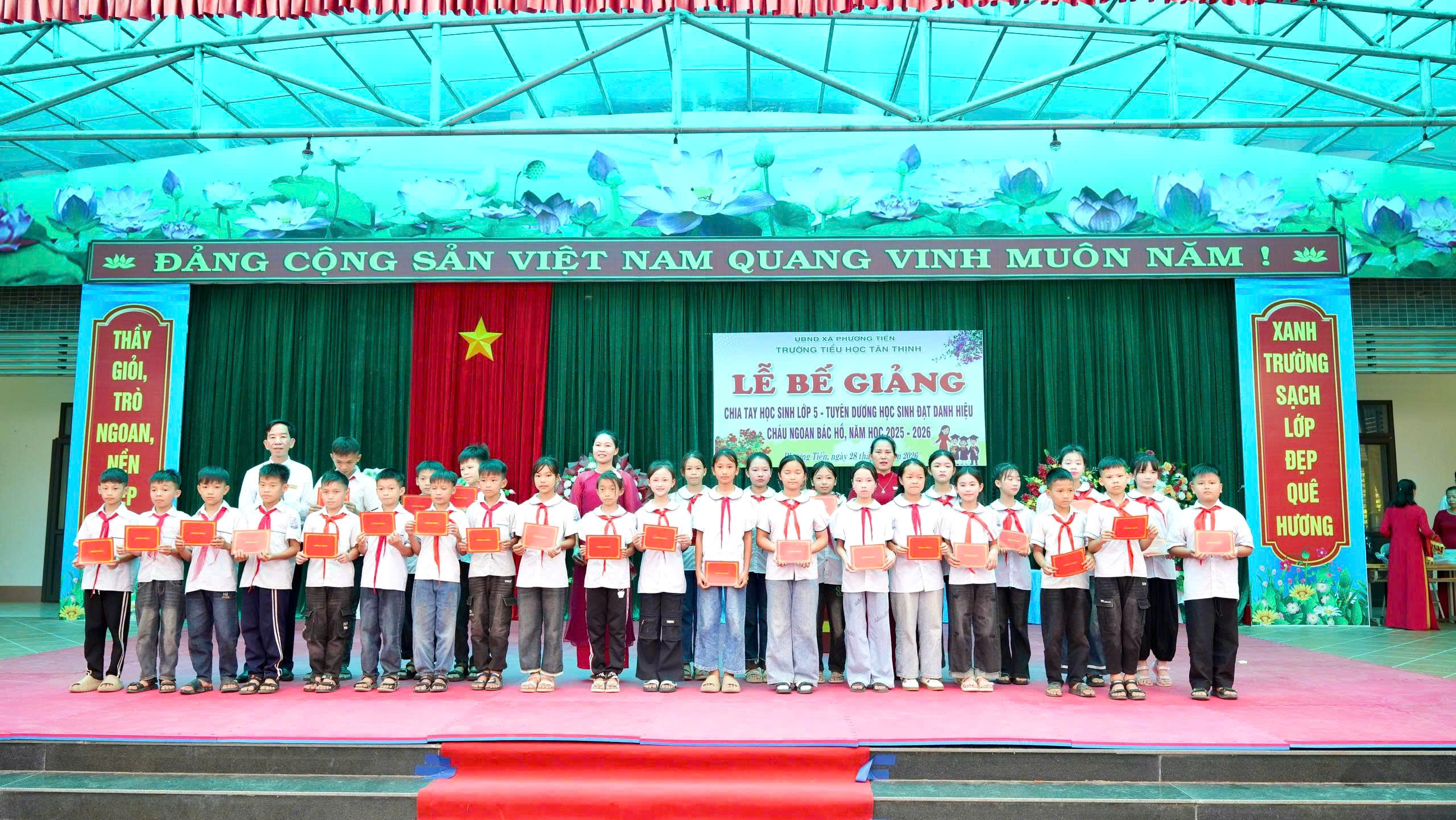 Anh-tin-bai