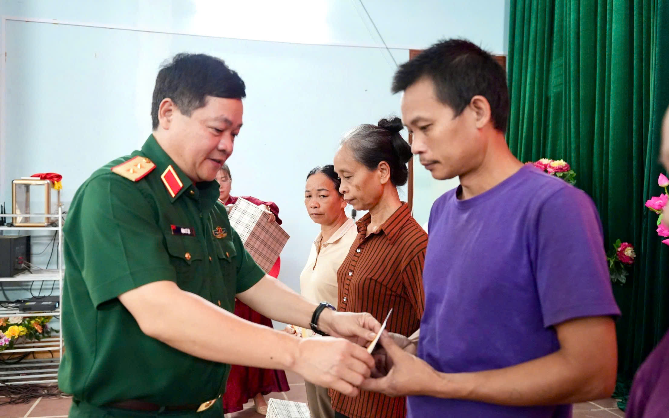 Anh-tin-bai