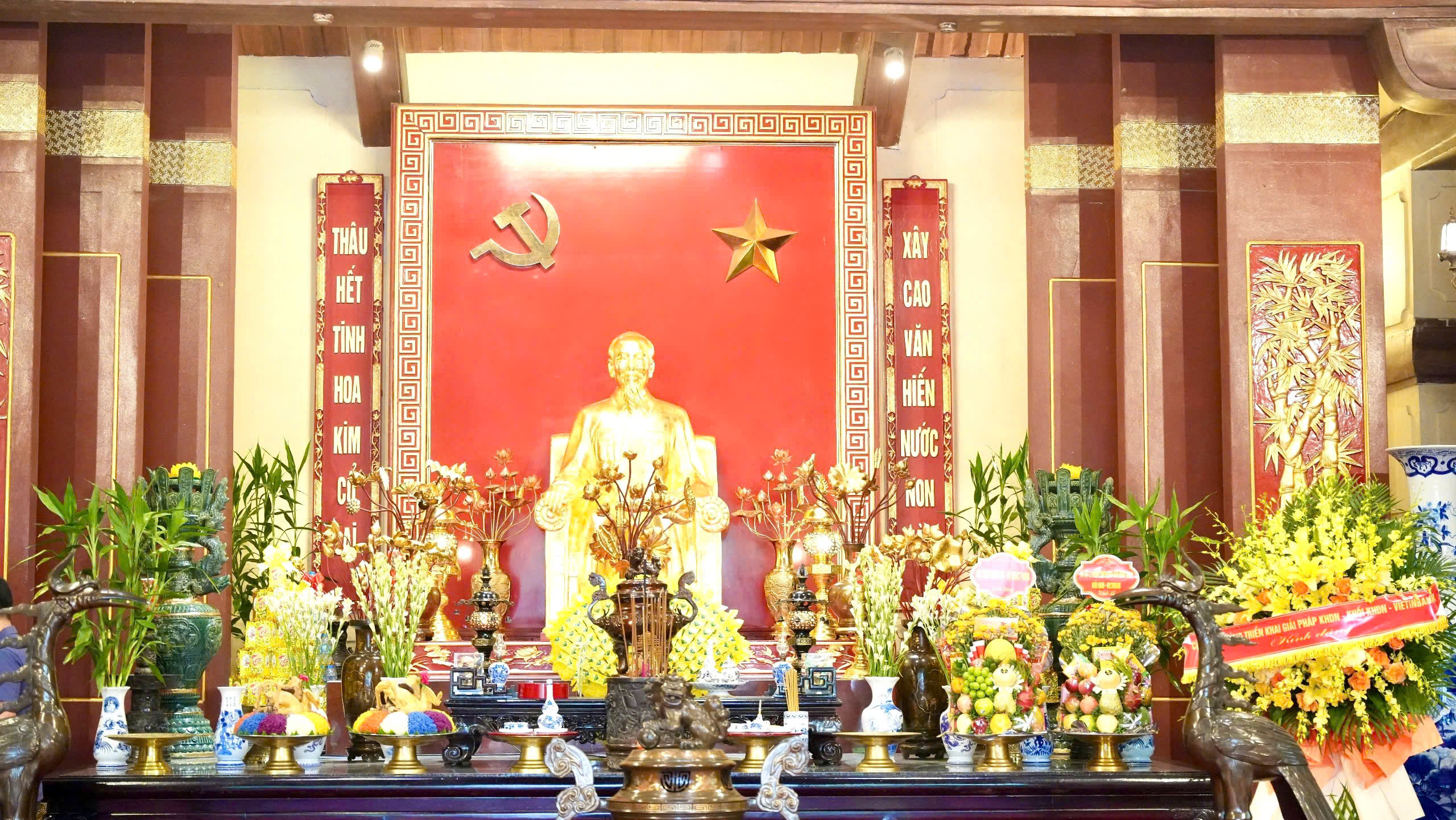 Anh-tin-bai