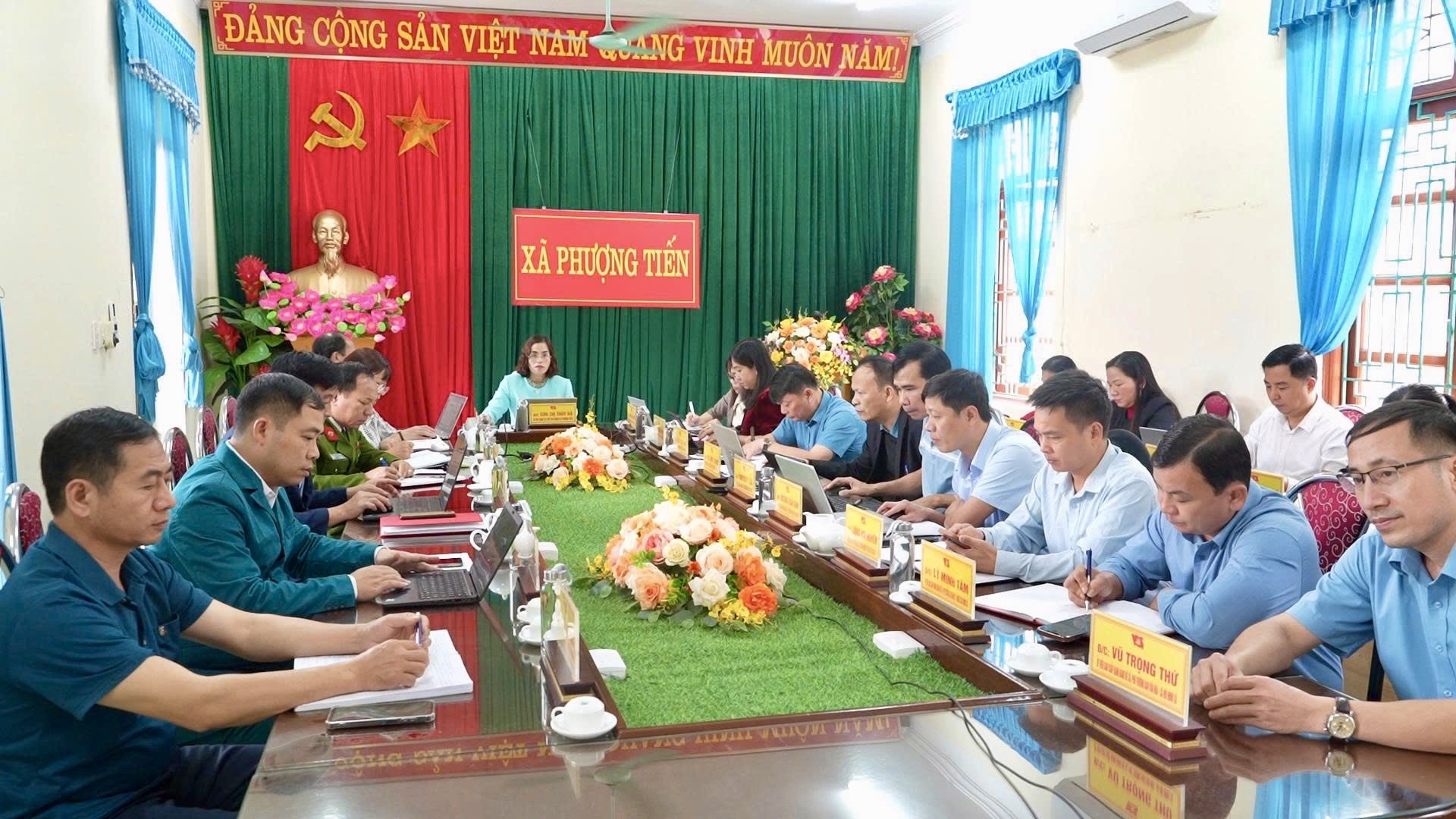 Anh-tin-bai
