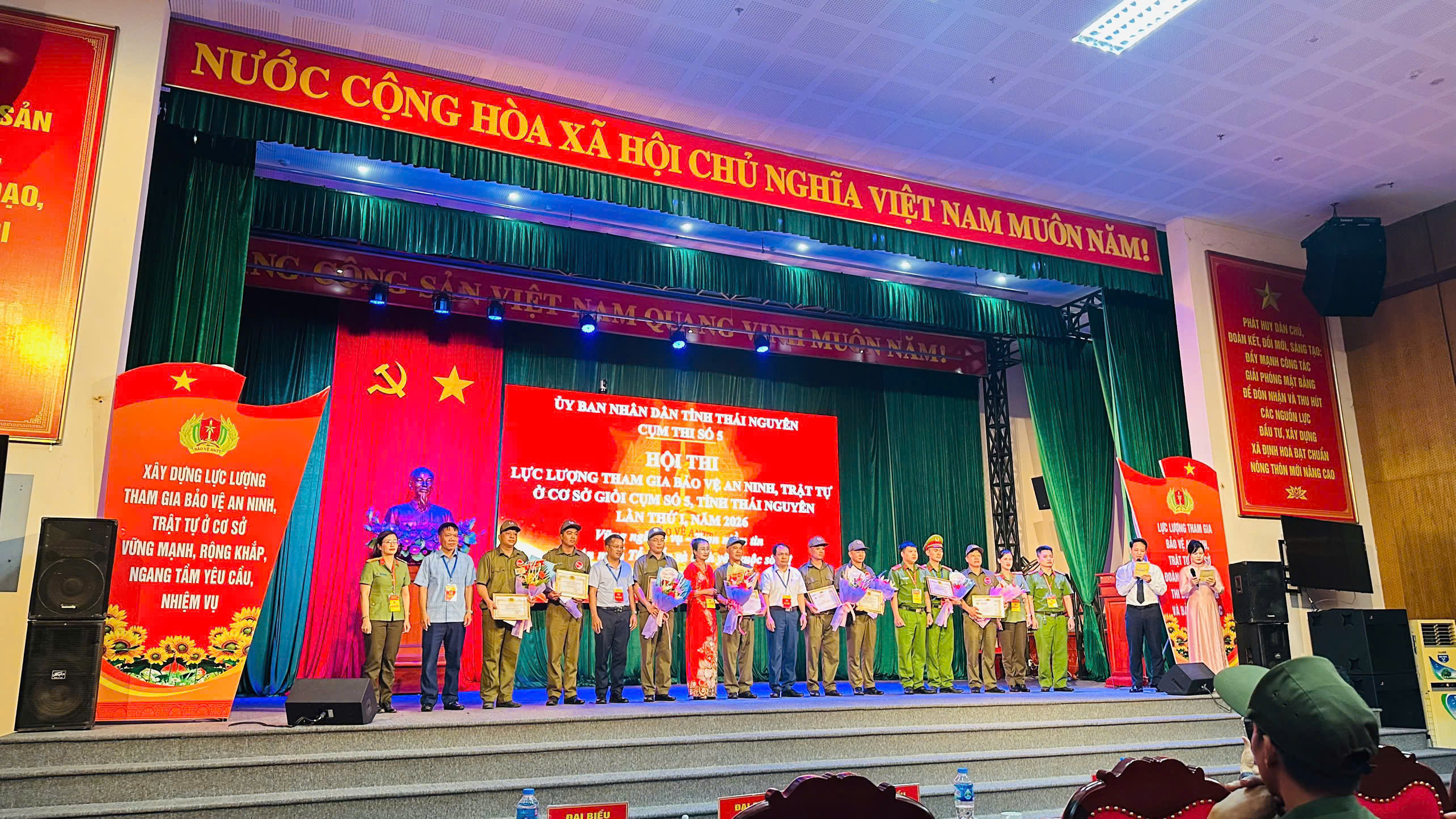ĐỘI THI XÃ PHƯỢNG TIẾN XUẤT SẮC ĐẠT GIẢI BA TẠI HỘI THI LỰC LƯỢNG THAM GIA BẢO VỆ ANTT Ở CƠ SỞ GIỎI” CỤM THI ĐUA SỐ 5