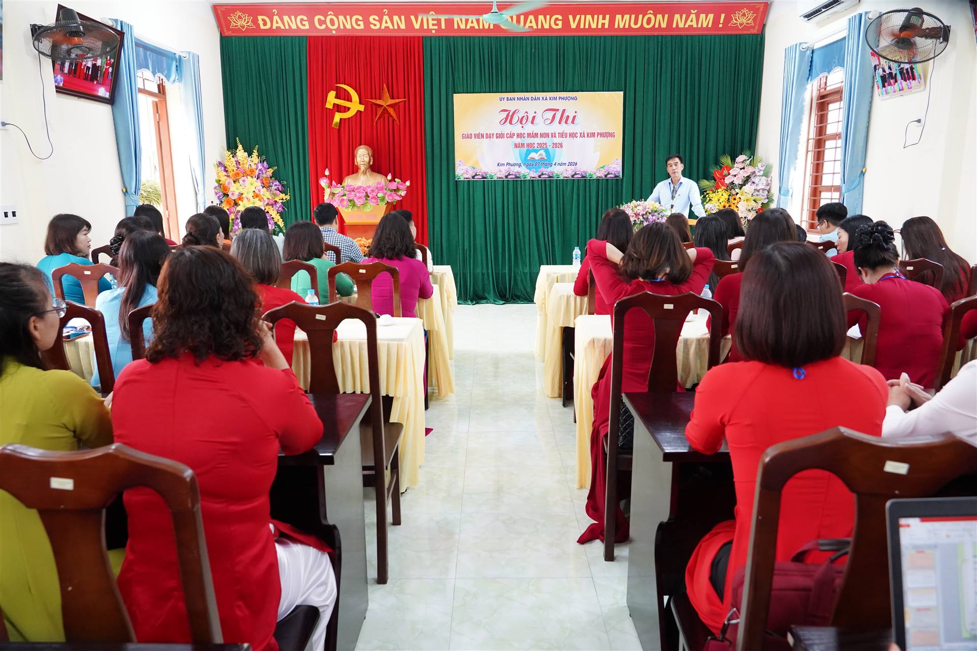 KHAI MẠC HỘI THI GIÁO VIÊN DẠY GIỎI CẤP HỌC MẦM NON VÀ TIỂU HỌC NĂM HỌC 2025 - 2026