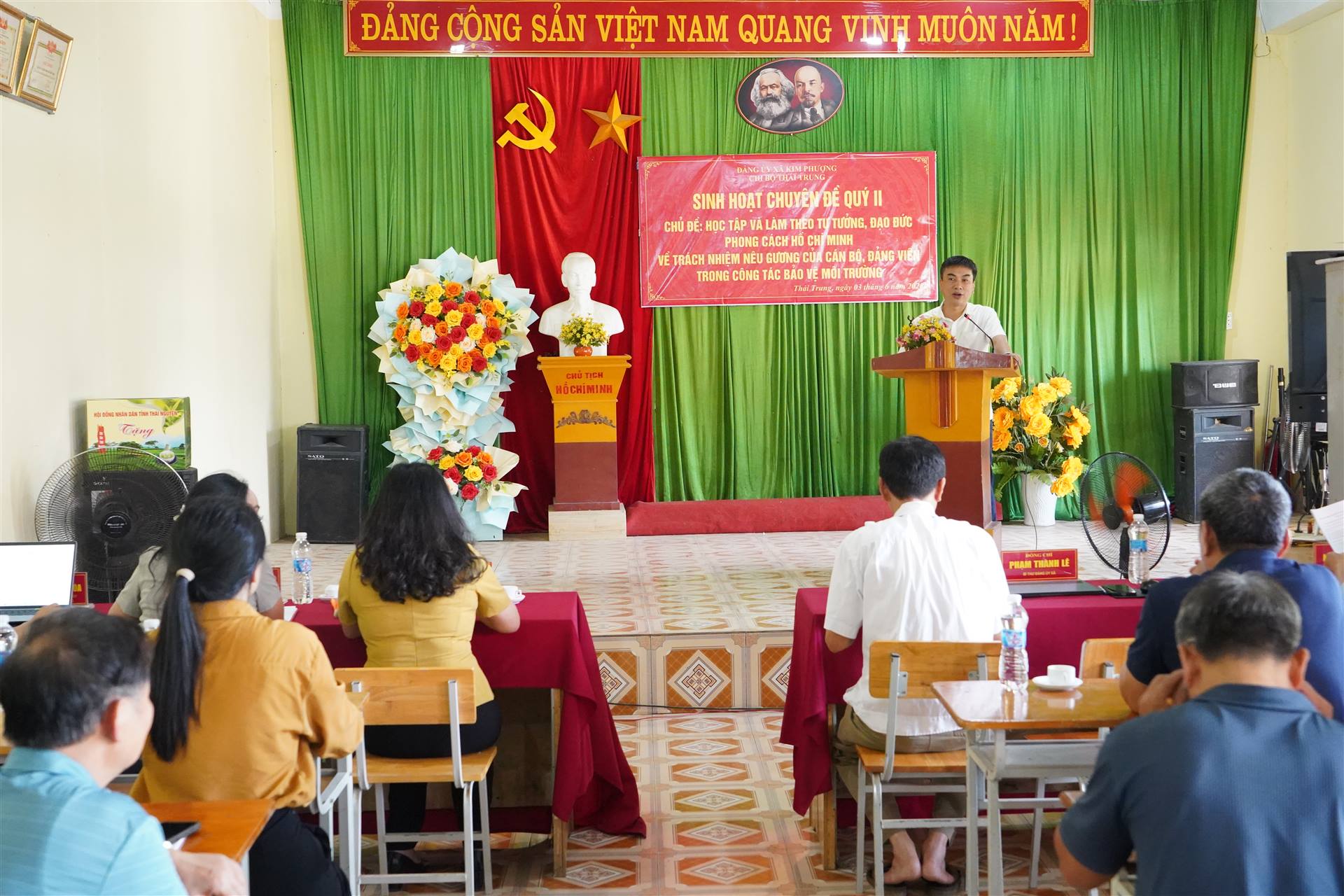 ĐỒNG CHÍ PHÓ CHỦ TỊCH HĐND TỈNH THÁI NGUYÊN DỰ HỘI NGHỊ SINH HOẠT CHUYÊN ĐỀ CHI BỘ QUÝ II NĂM 2026 TẠI XÓM THÁI TRUNG, XÃ KIM PHƯỢNG