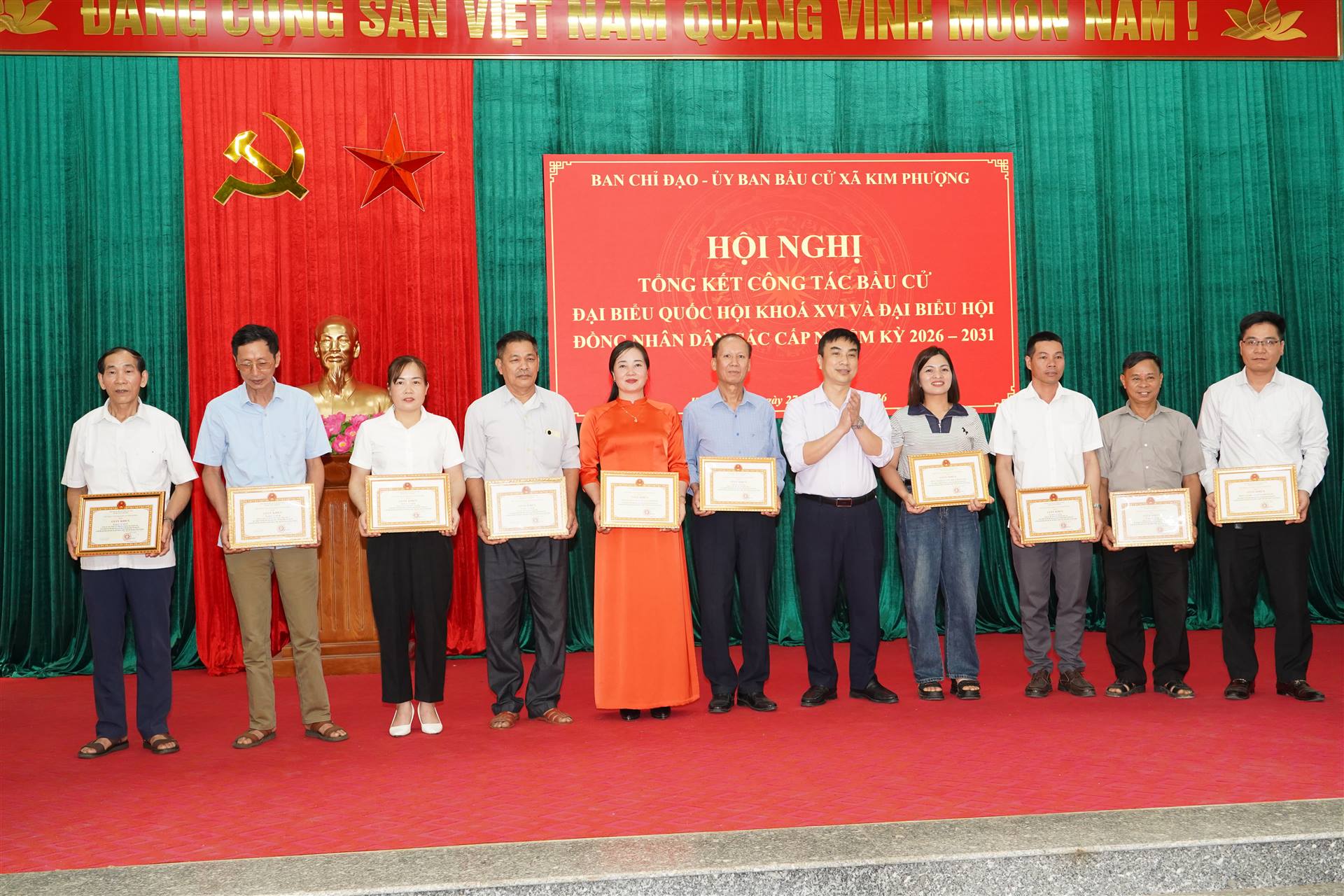 Anh-tin-bai