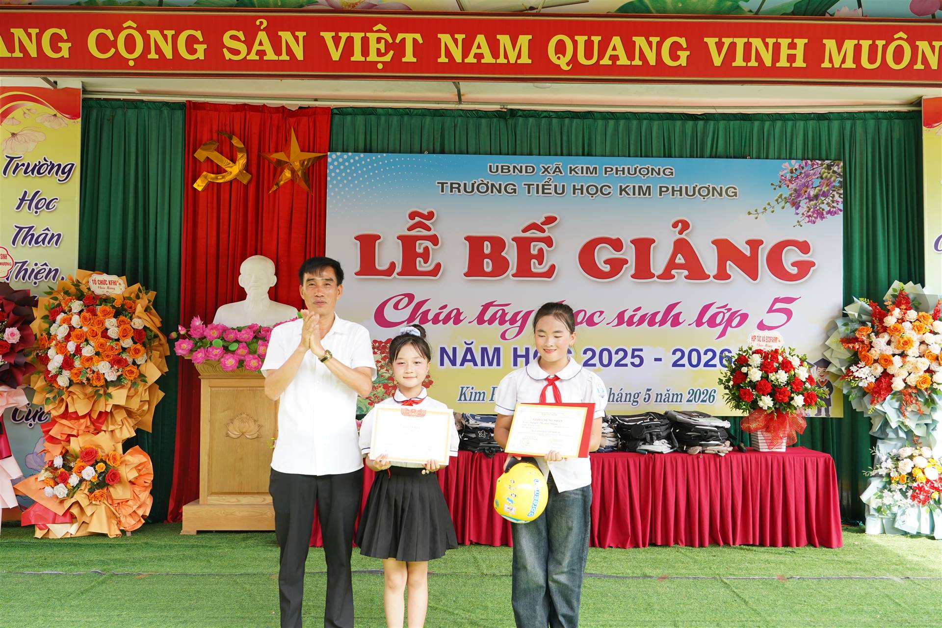 Anh-tin-bai