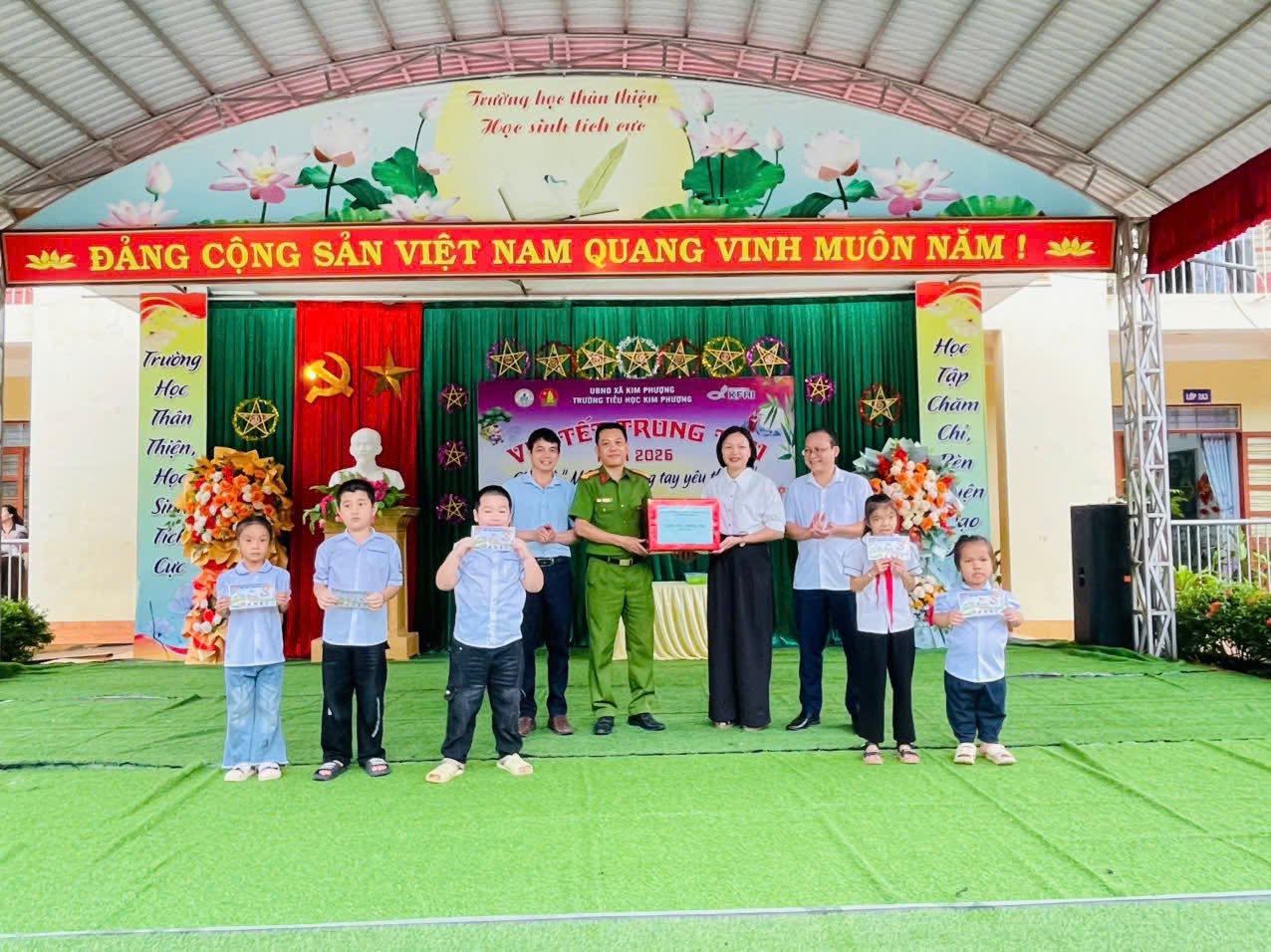 Anh-tin-bai