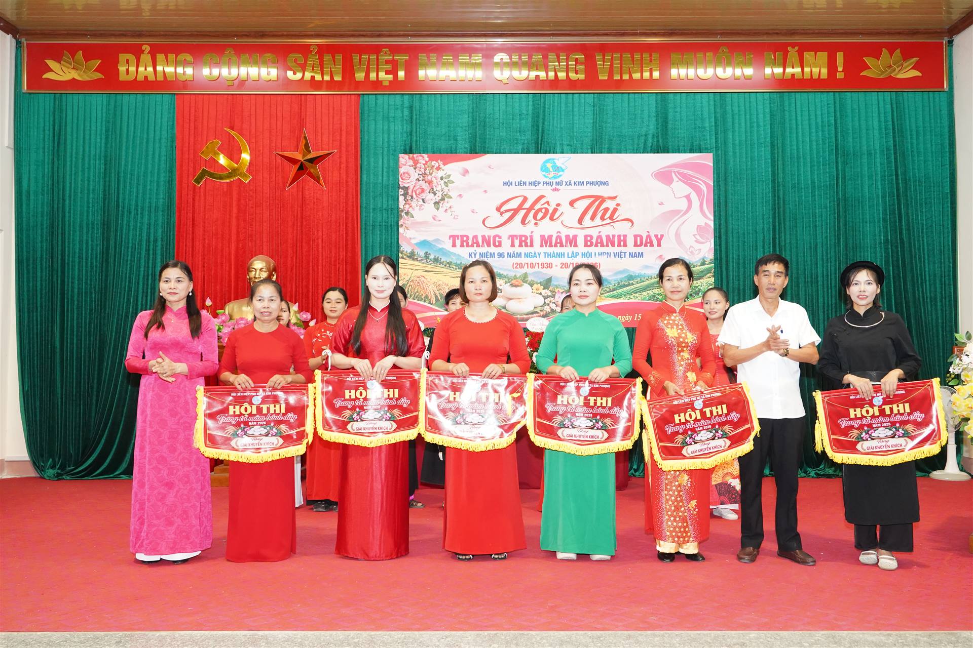Anh-tin-bai