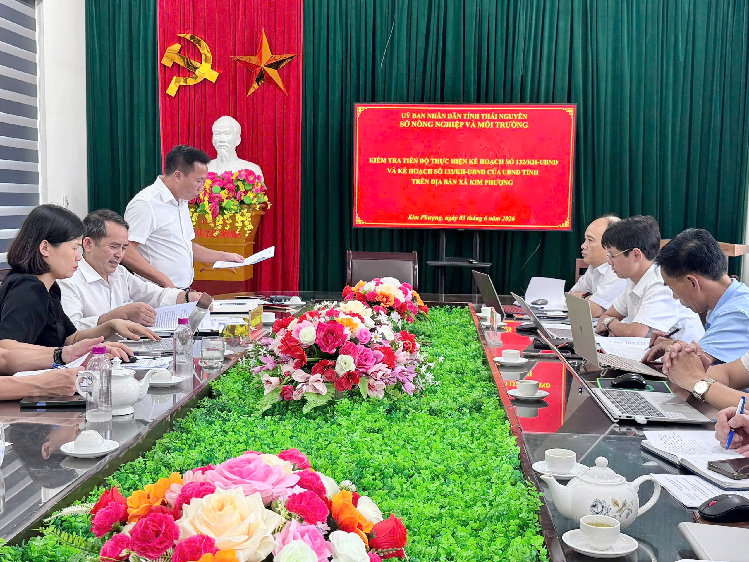 KIỂM TRA, ĐÔN ĐỐC THỰC HIỆN CHIẾN DỊCH 100 NGÀY SỐ HÓA DỮ LIỆU VÀ HOÀN THIỆN CƠ SỞ DỮ LIỆU ĐẤT ĐAI TẠI XÃ KIM PHƯỢNG