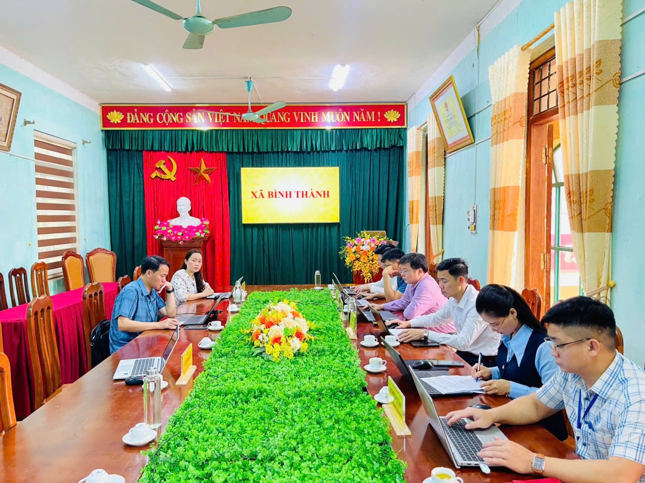 XÃ BÌNH THÀNH THAM DỰ HỘI NGHỊ TRIỂN KHAI CÁC KẾ HOẠCH TỔ CHỨC CUỘC THI "ĐỔI MỚI SÁNG TẠO - VÌ THÁI NGUYÊN THÂN YÊU" LẦN THỨ  II, NĂM 2026; CHIẾN DỊCH SỐ HÓA, LÀM SẠCH, CHUẨN HÓA DỮ LIỆU; CÔNG TÁC ĐĂNG KÝ LẬP HỒ SƠ ĐỊA CHÍNH, HOÀN THÀNH CƠ SỞ DỮ LIỆU ĐẤT ĐAI VÀ PHÁT ĐỘNG PHONG TRÀO THI ĐUA