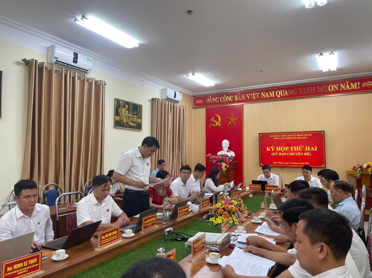 Anh-tin-bai