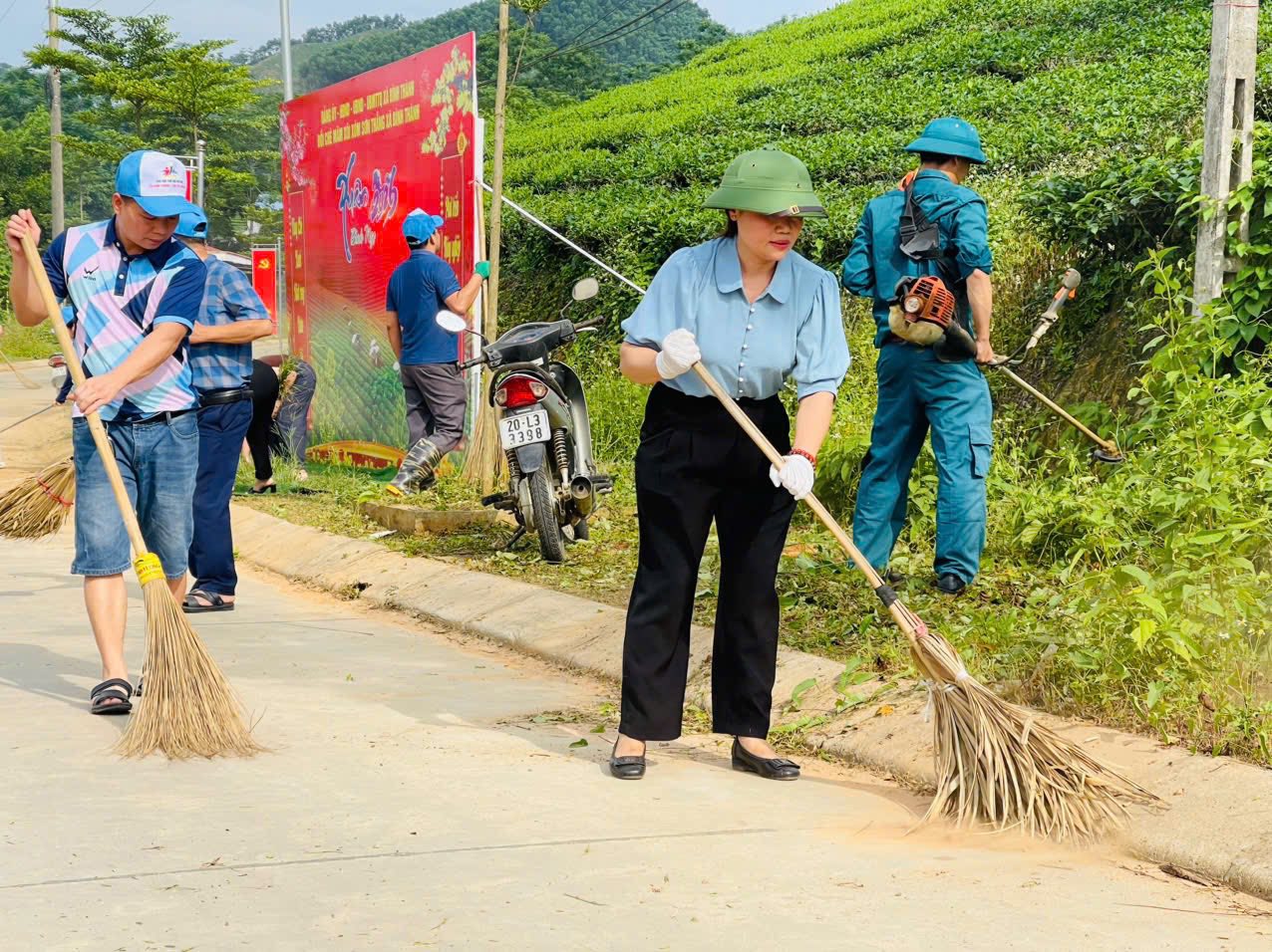Anh-tin-bai