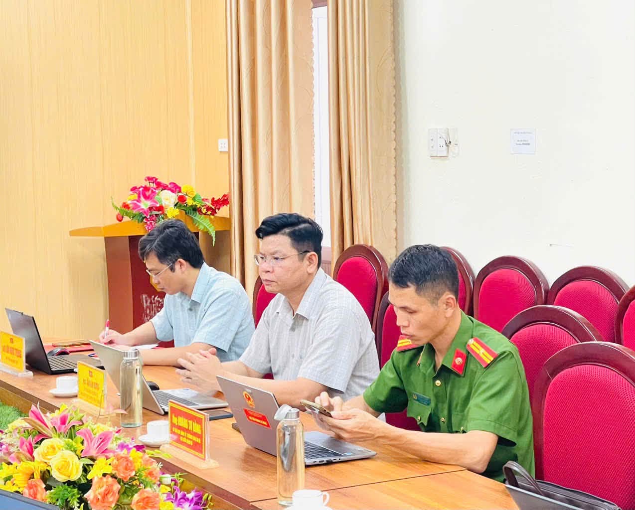 Anh-tin-bai