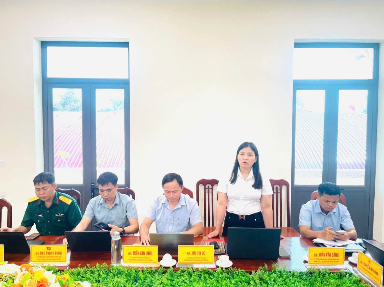 Anh-tin-bai