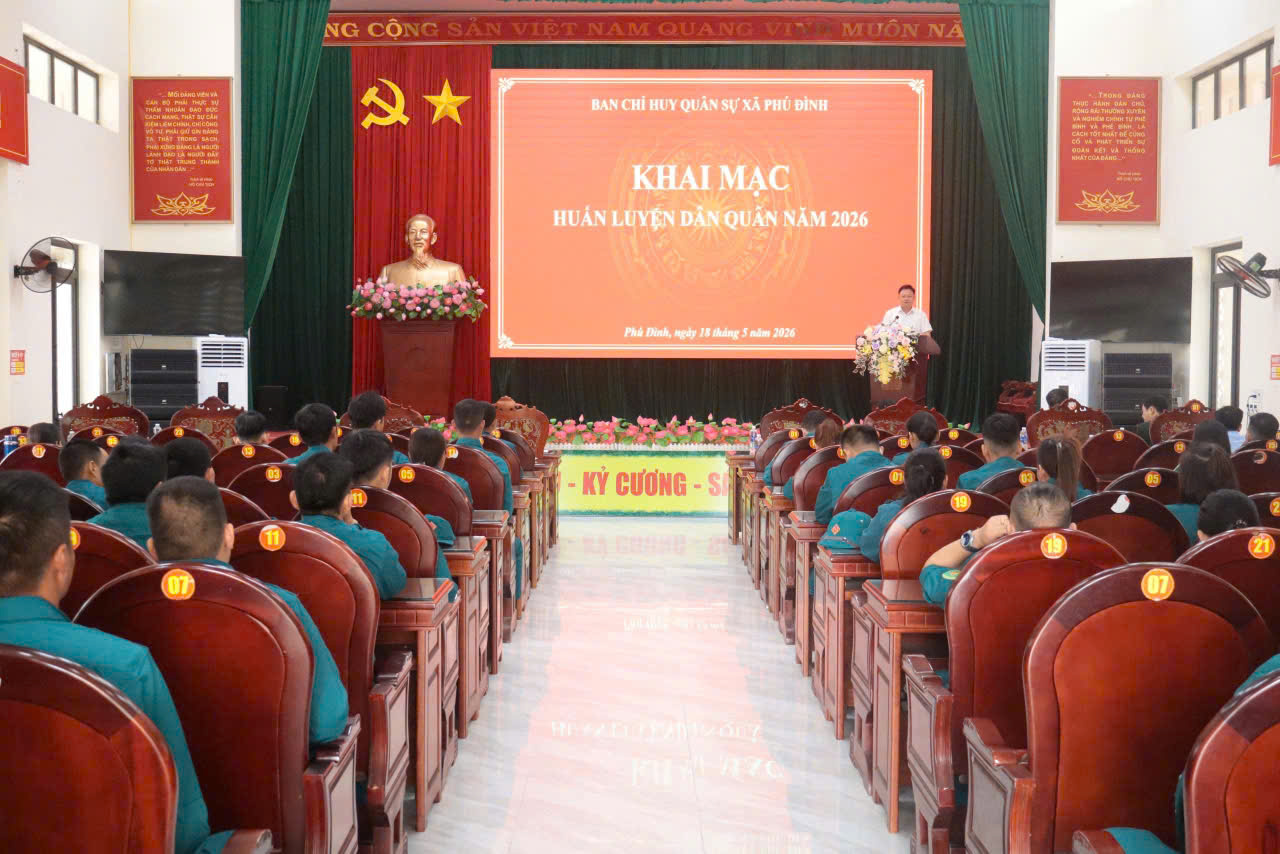 XÃ PHÚ ĐÌNH KHAI MẠC HUẤN LUYỆN DÂN QUÂN NĂM 2026