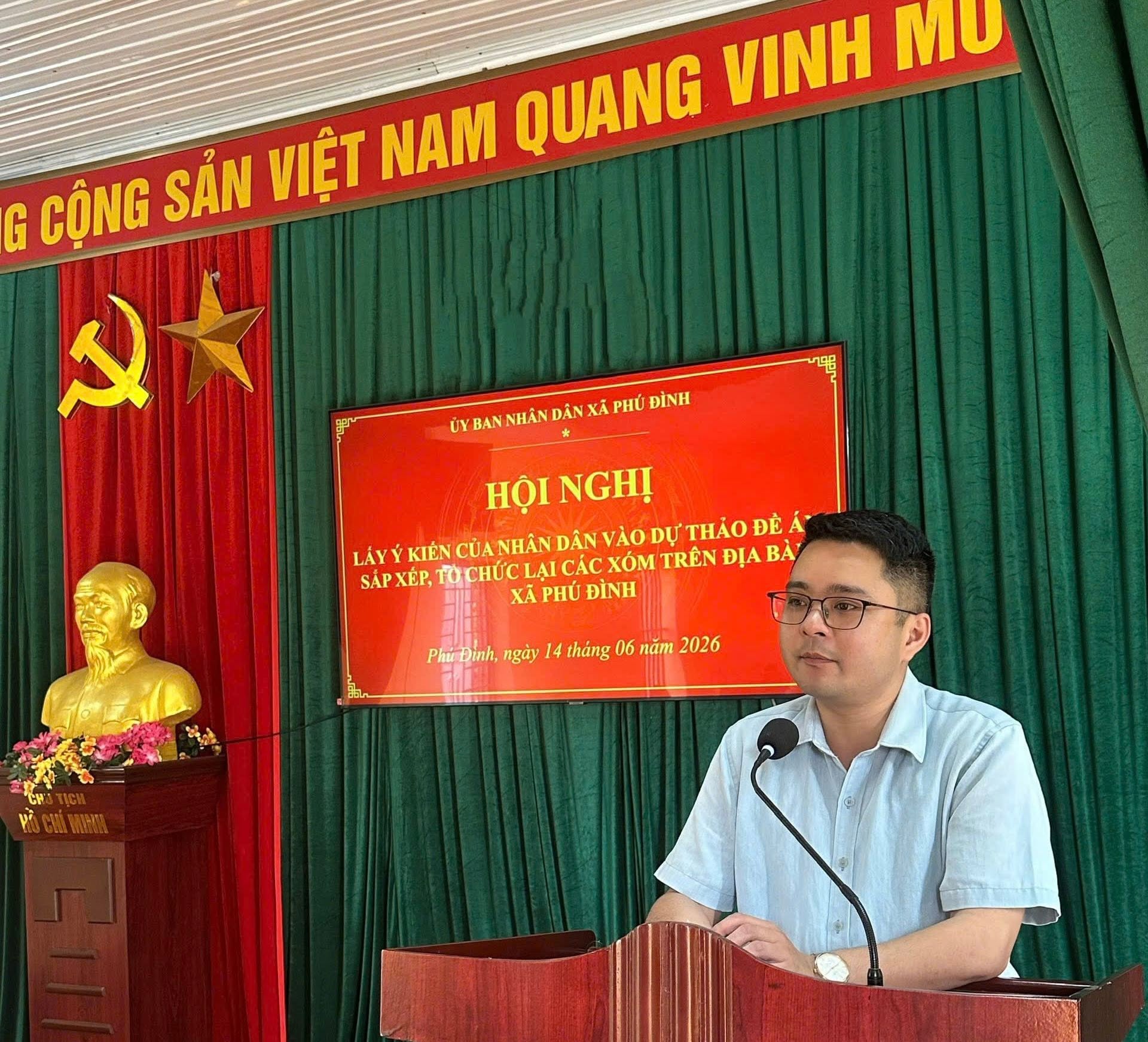 Tiếp tục thực hiện kế hoạch lấy ý kiến cử tri về dự thảo Đề án sắp xếp, sáp nhập xóm trên địa bàn xã Phú Đình