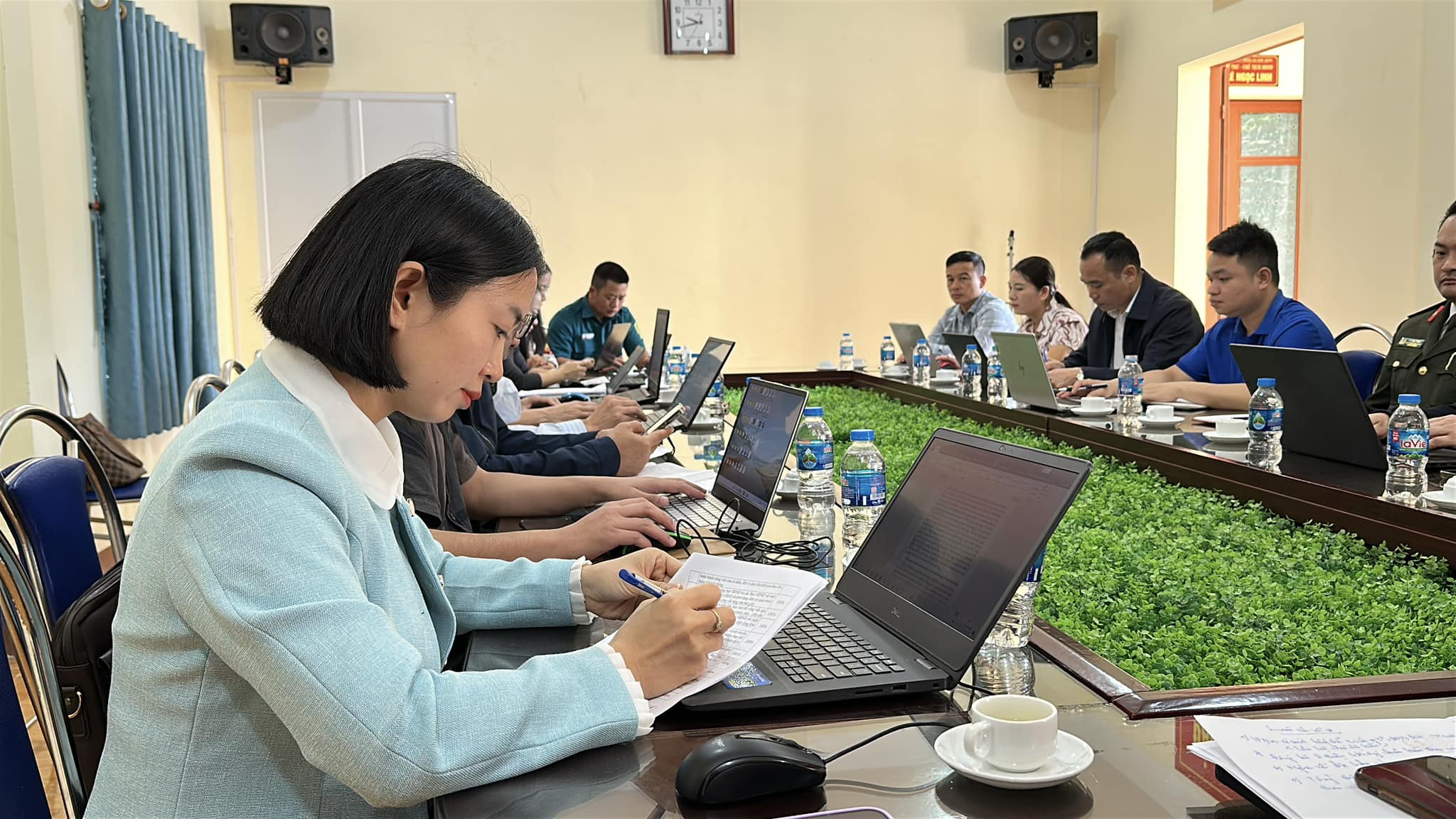 Anh-tin-bai