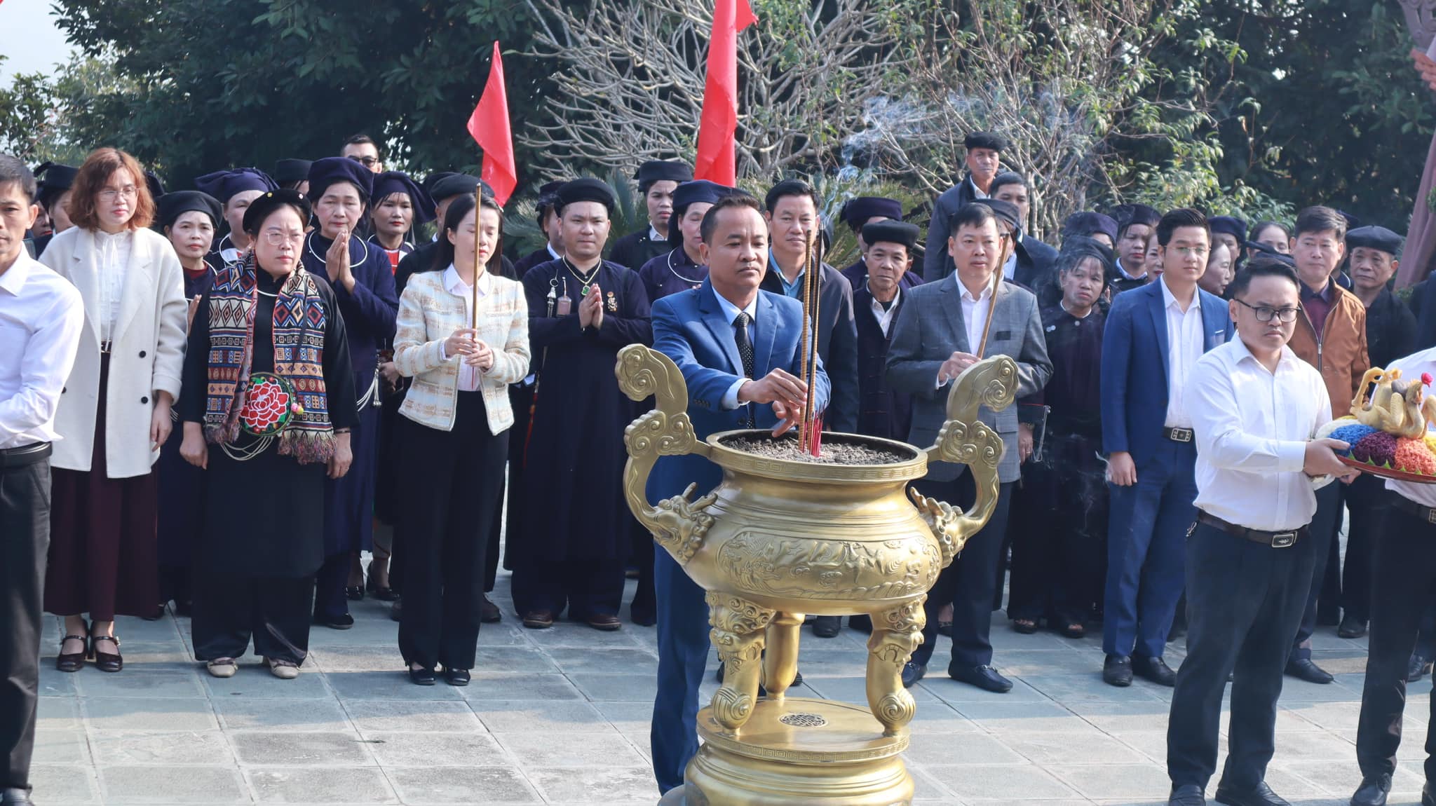 Anh-tin-bai