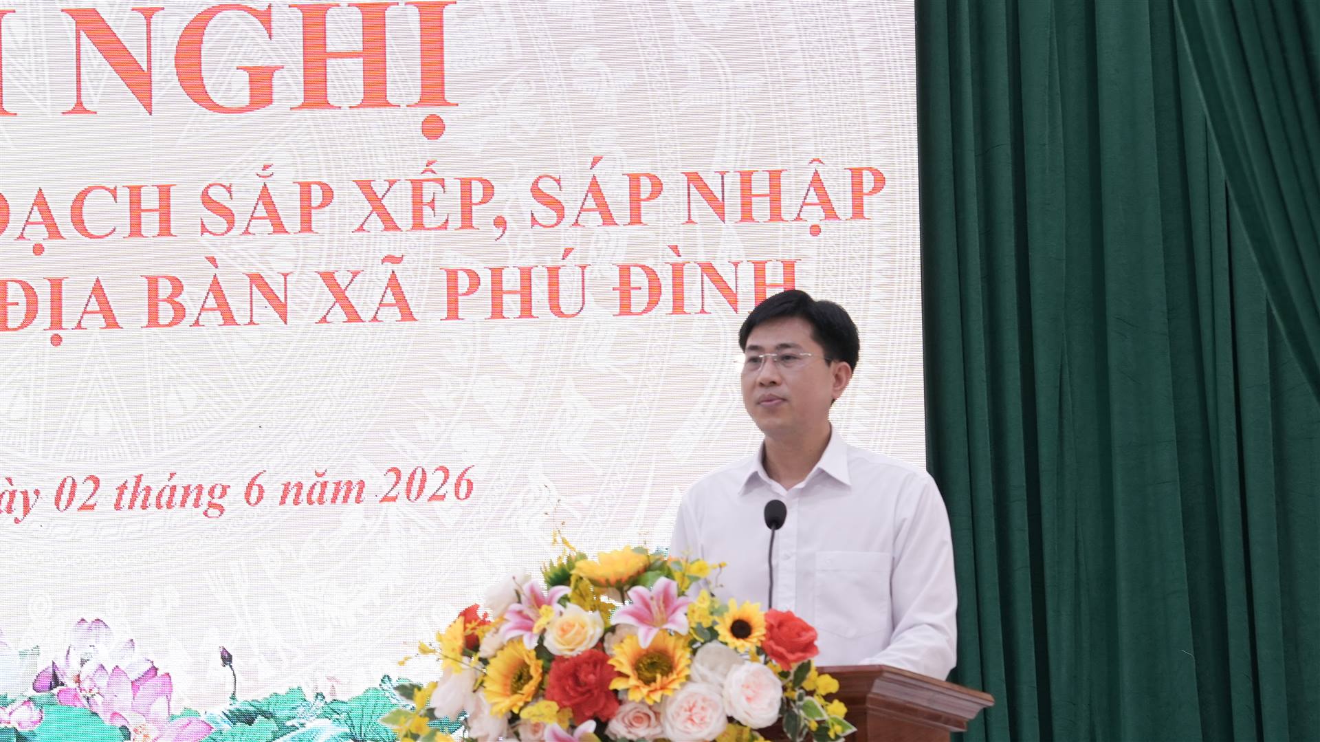 UBND XÃ PHÚ ĐÌNH TỔ CHỨC HỘI NGHỊ TRIỂN KHAI KẾ HOẠCH SẮP XẾP, SÁP NHẬP XÓM TRÊN ĐỊA BÀN XÃ