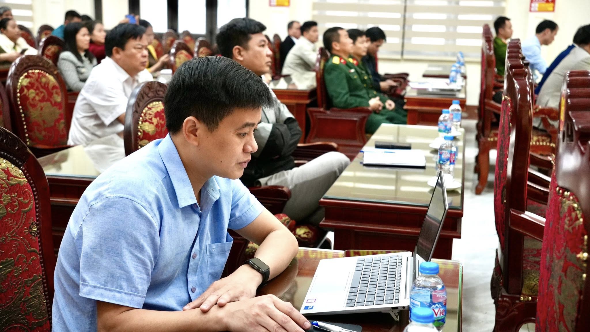 Anh-tin-bai
