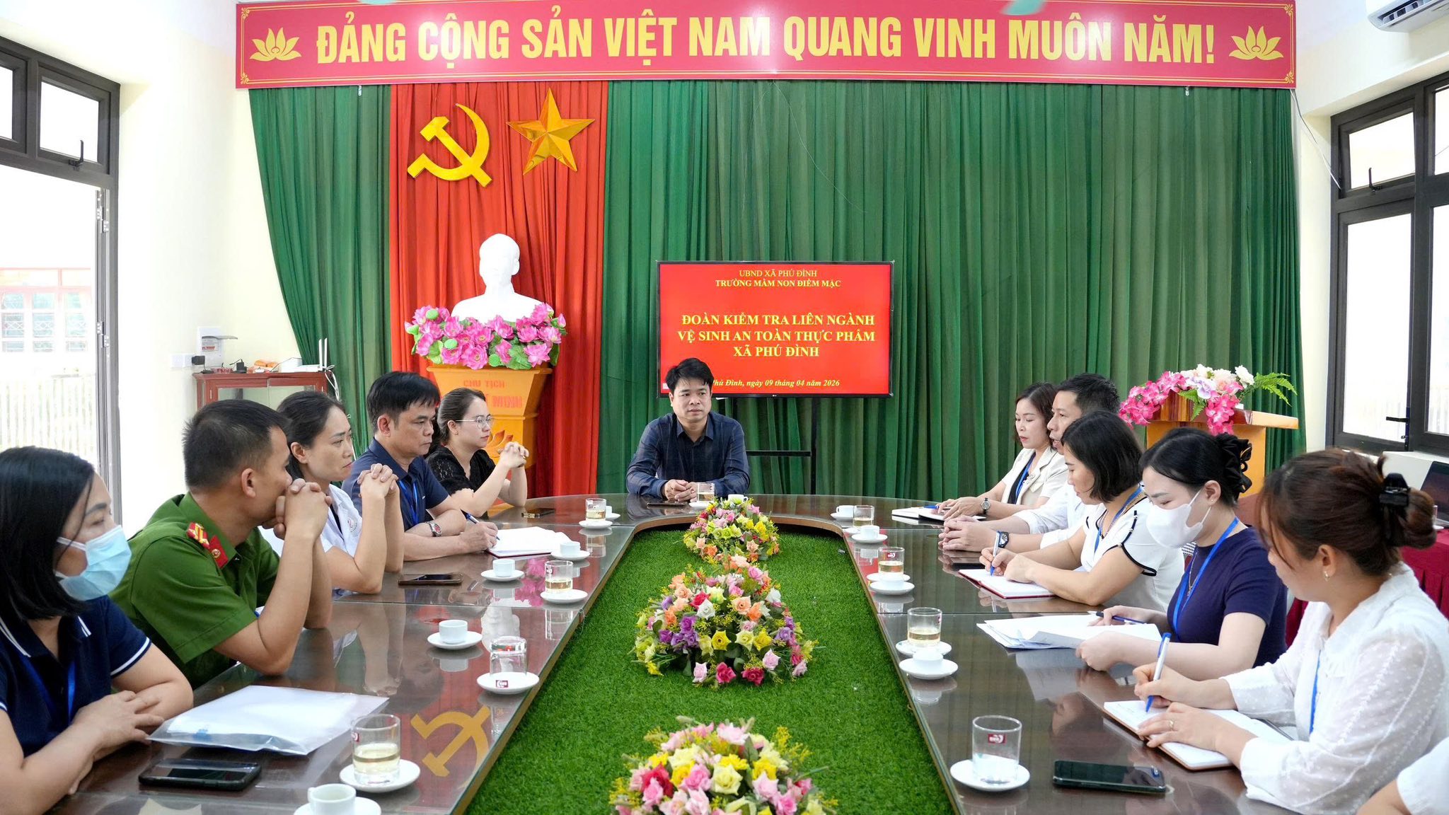 Anh-tin-bai