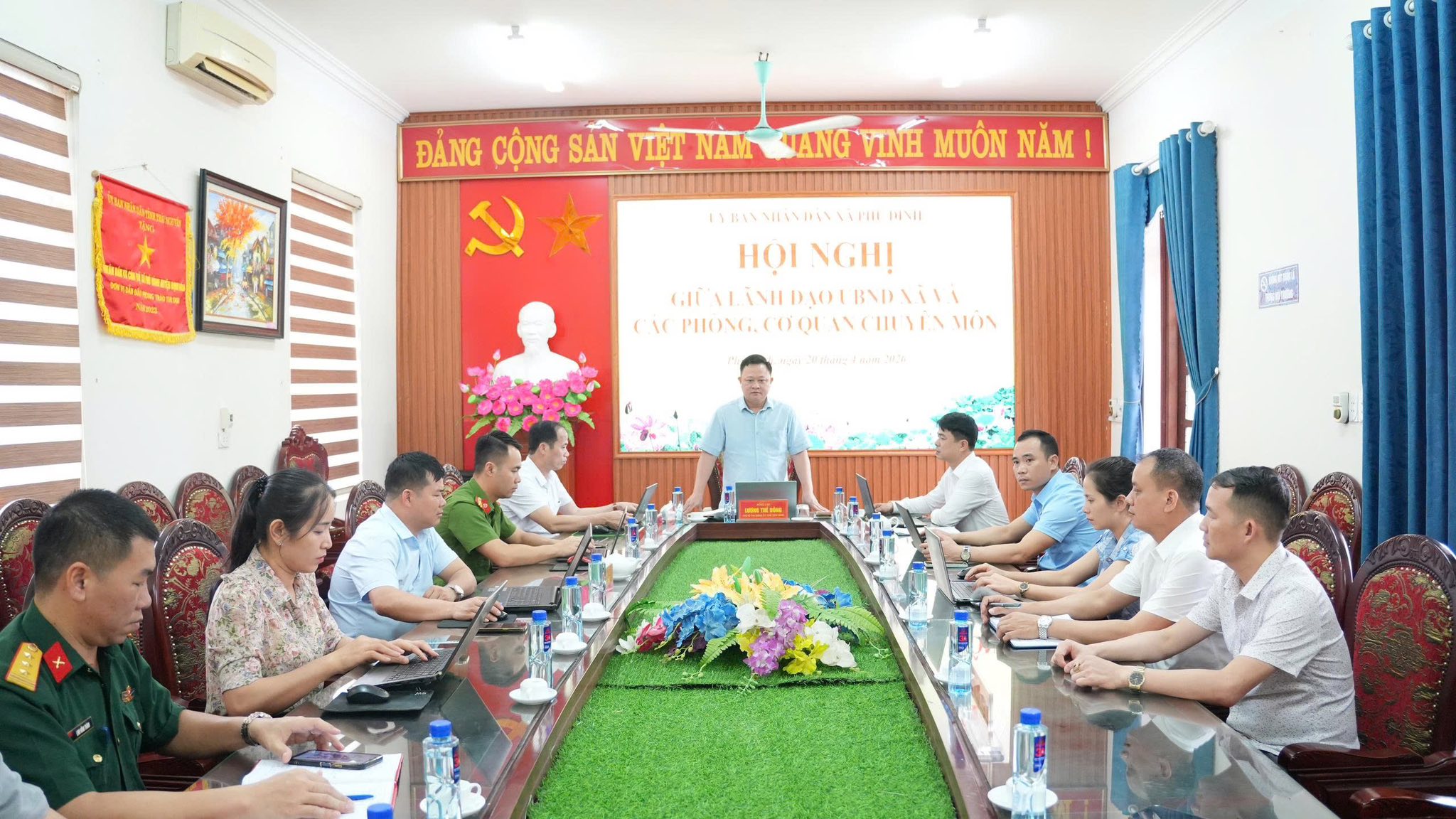 Anh-tin-bai