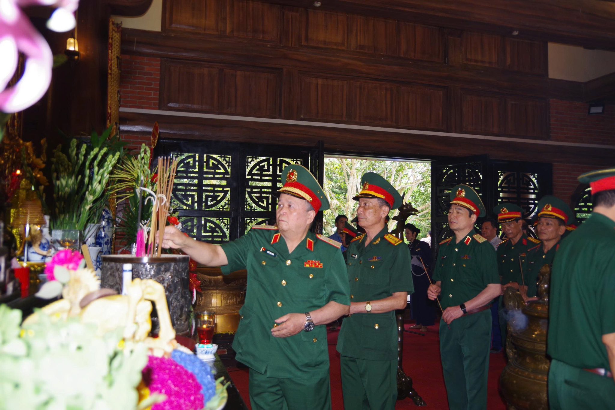 Anh-tin-bai