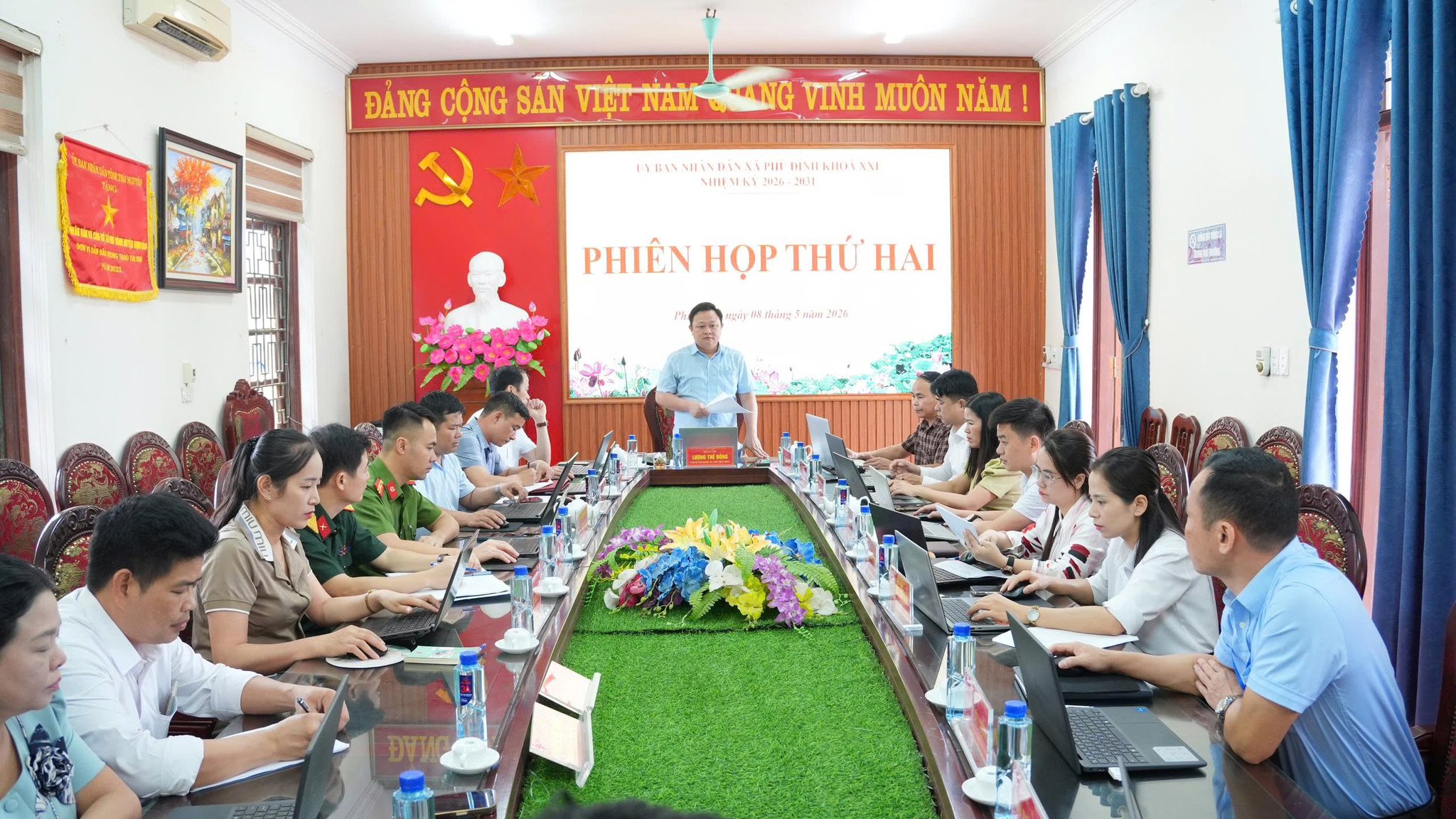 Anh-tin-bai