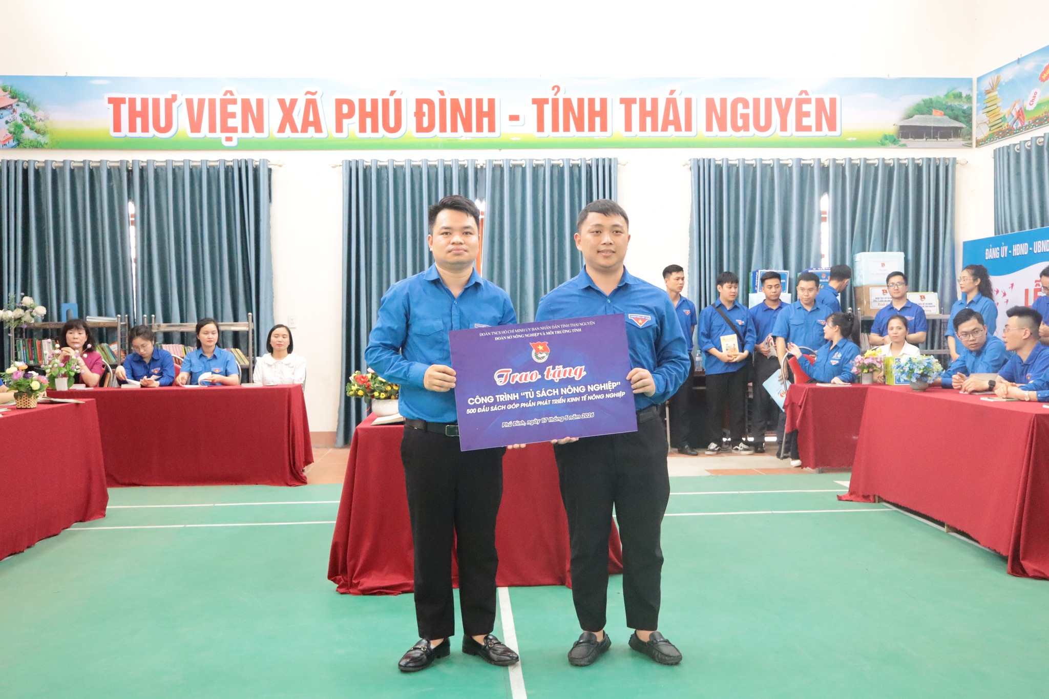 Anh-tin-bai