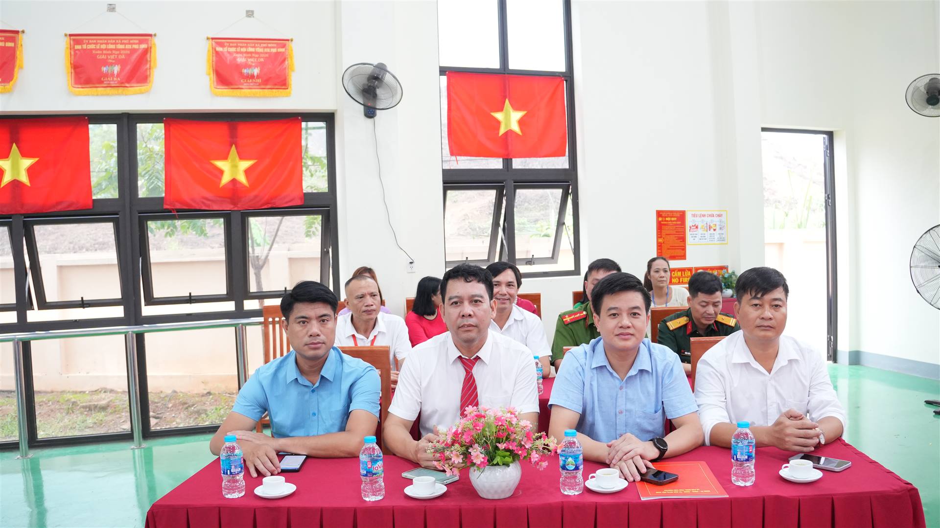 Anh-tin-bai