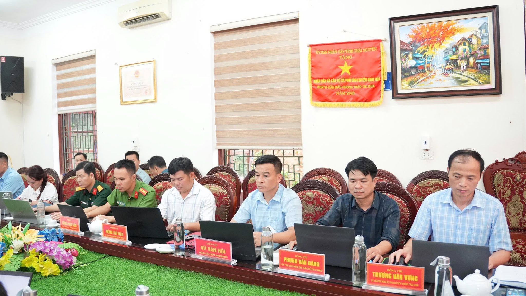 Anh-tin-bai