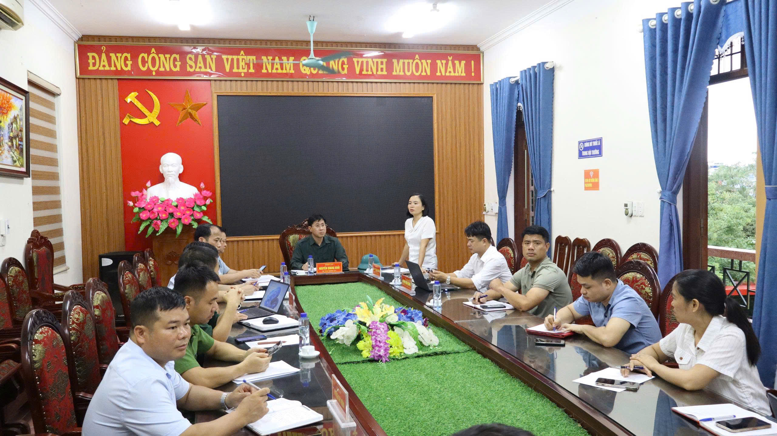 Anh-tin-bai