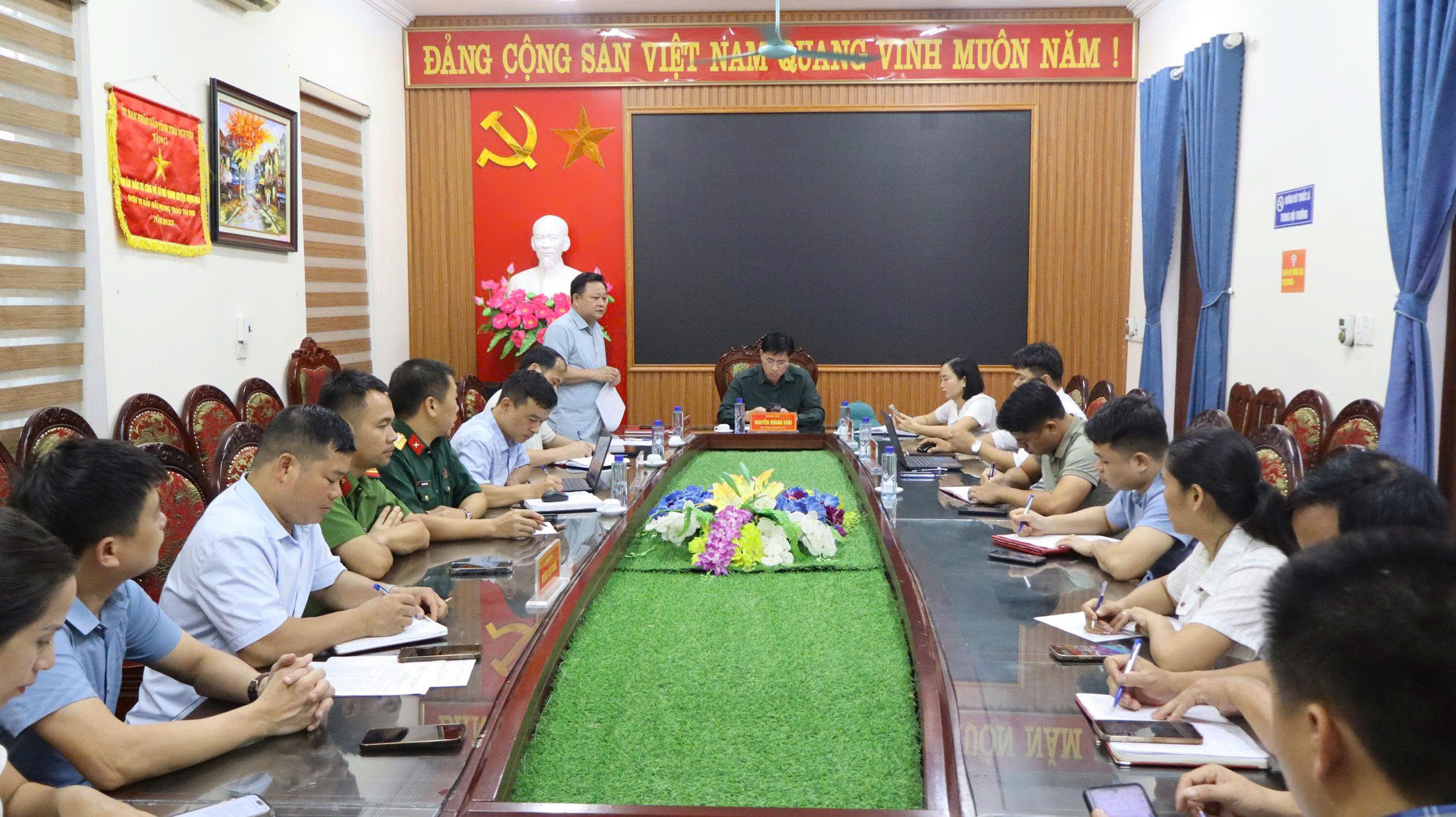 Anh-tin-bai