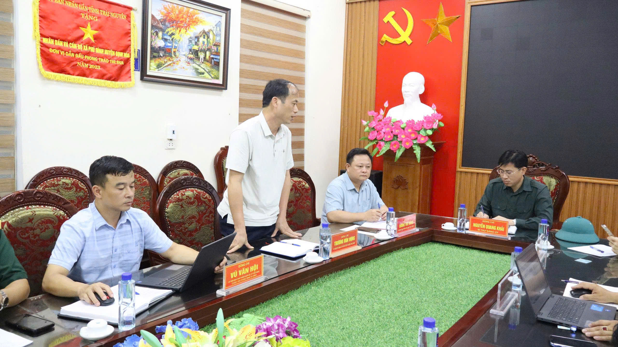 Anh-tin-bai