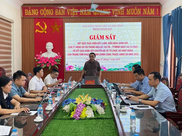 ĐOÀN GIÁM SÁT THƯỜNG TRỰC HĐND XÃ PHÚ ĐÌNH GIÁM SÁT CHUYÊN ĐỀ VỀ TỔ CHỨC VÀ HOẠT ĐỘNG CỦA TRUNG TÂM PHỤC VỤ HÀNH CHÍNH CÔNG