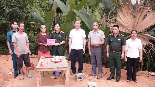 BÀN GIAO NHÀ TÌNH NGHĨA TẠI XÃ PHÚ ĐÌNH