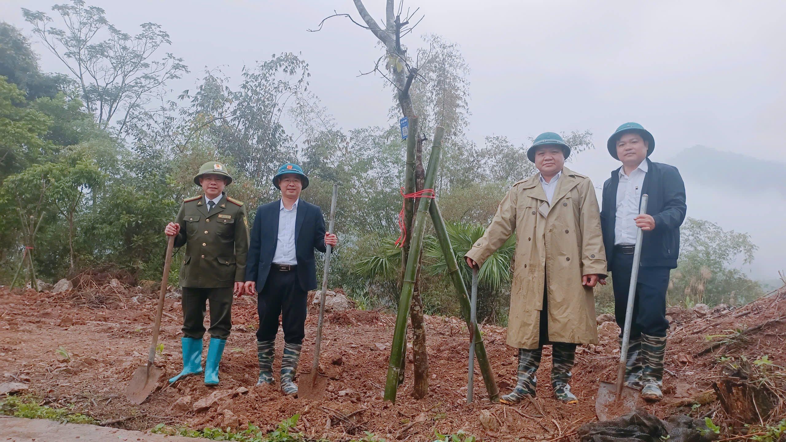 XÃ SẢNG MỘC TỔ CHỨC- LỄ PHÁT ĐỘNG TẾT TRỒNG CÂY "ĐỜI ĐỜI NHỚ ƠN BÁC HỒ" XUÂN BÍNH NGỌ NĂM 2026