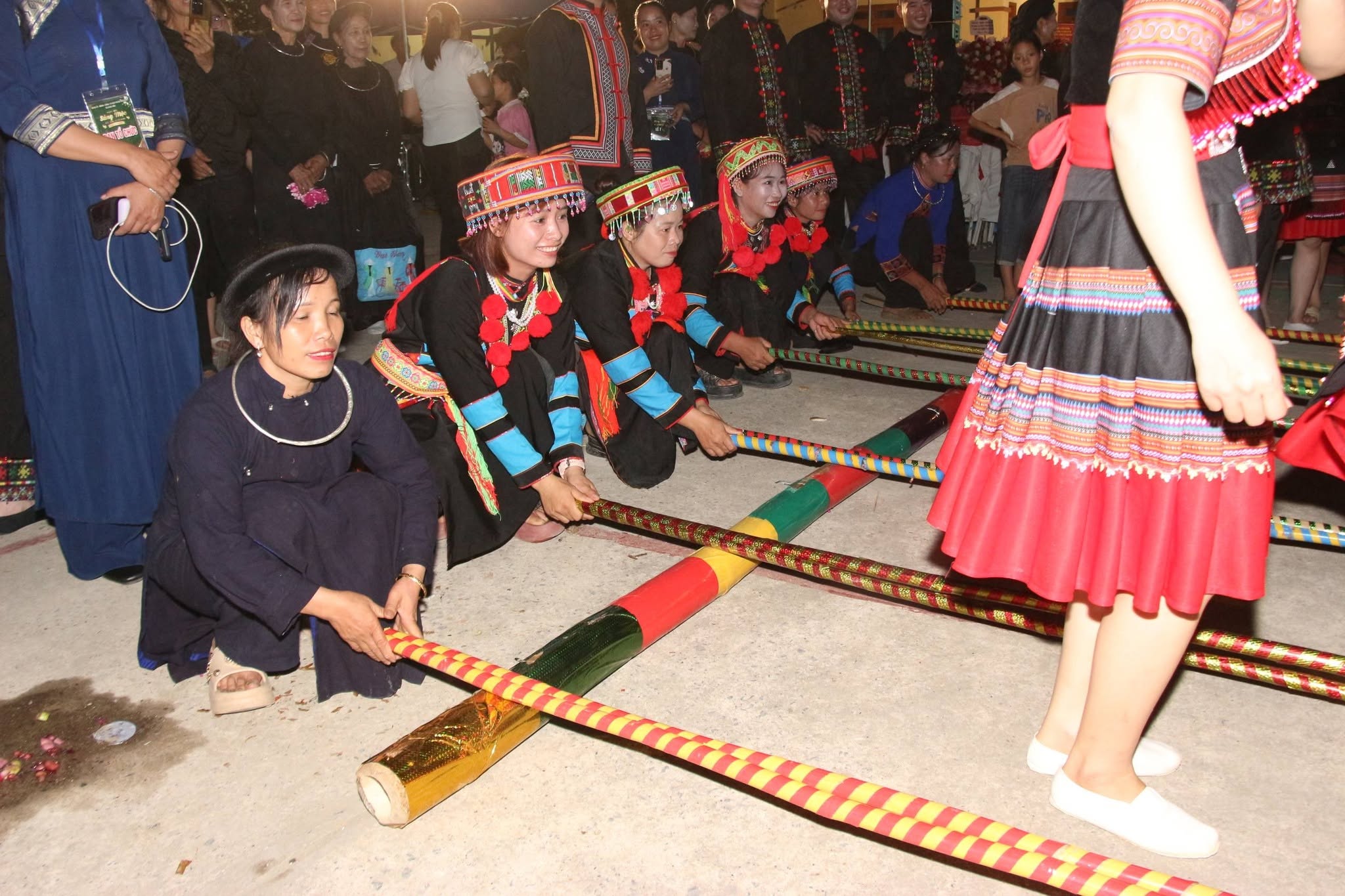Anh-tin-bai