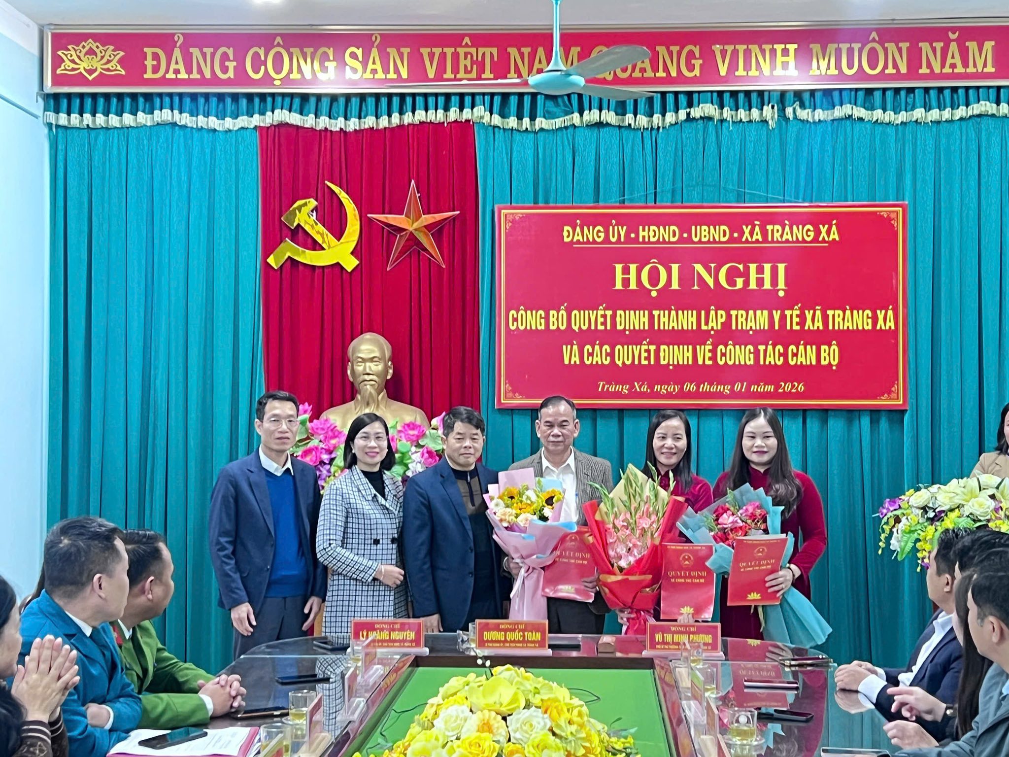 Sáng ngày 06/01/2026, xã Tràng Xá long trọng tổ chức Hội nghị công bố Quyết định thành lập Trạm Y tế xã Tràng Xá và các Quyết định về công tác cán bộ.