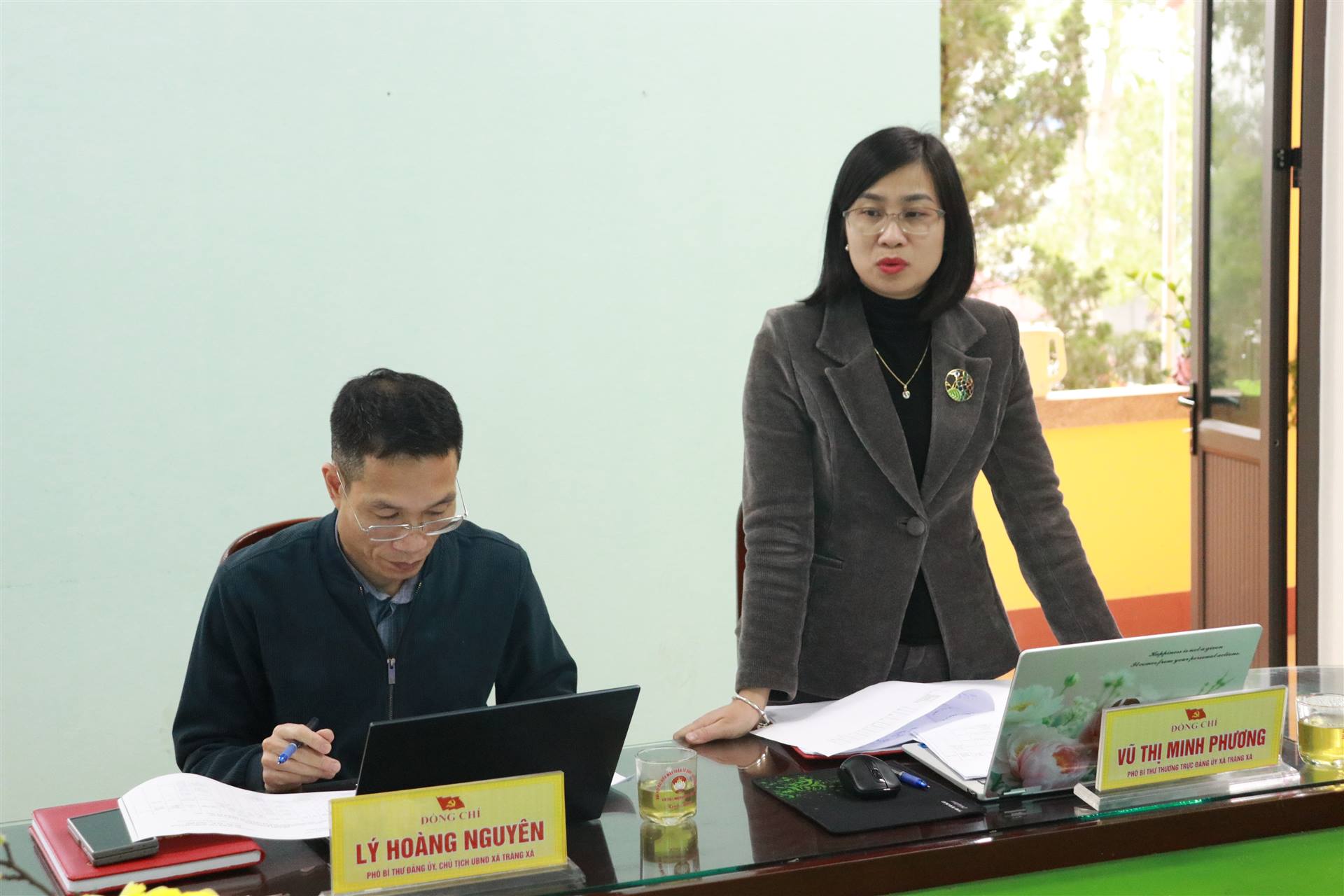 Anh-tin-bai