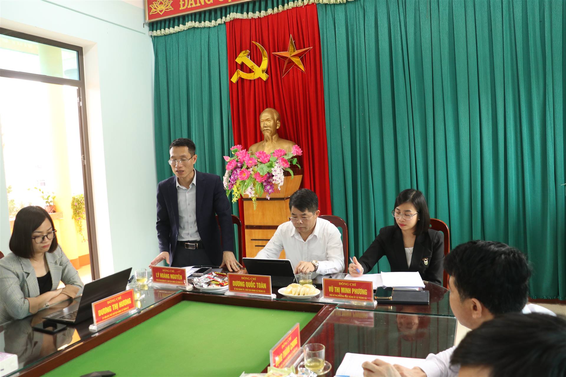 Anh-tin-bai