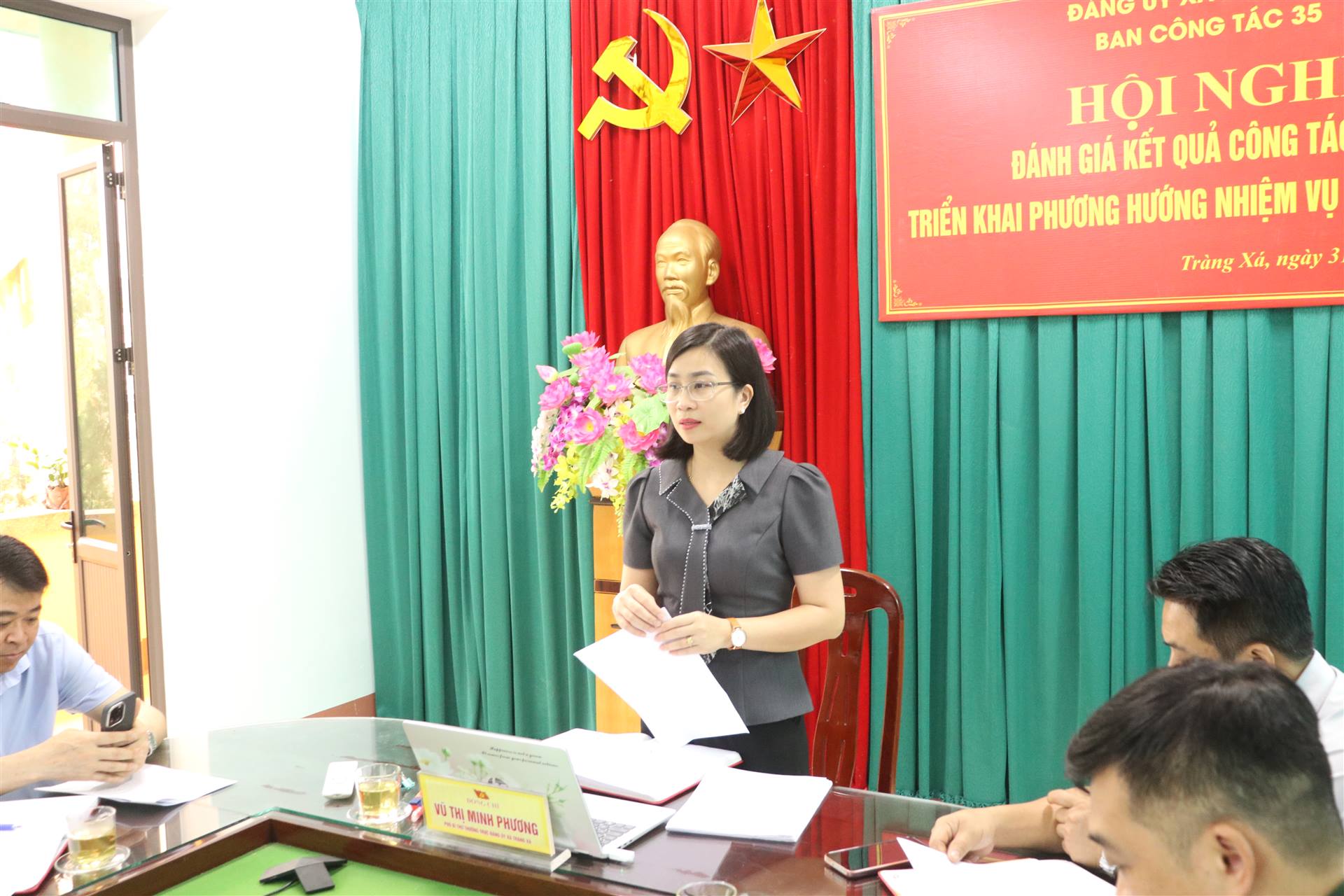 Anh-tin-bai