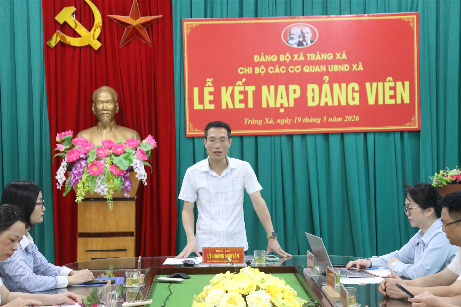 Anh-tin-bai