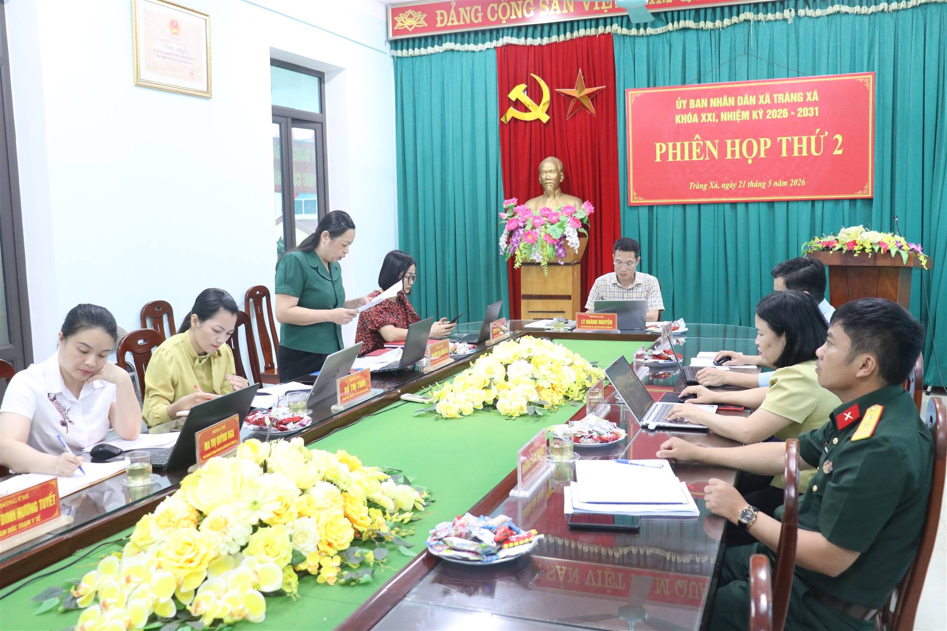 Anh-tin-bai