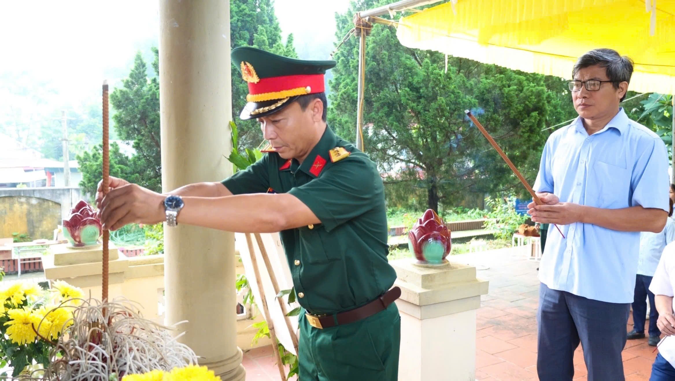 Anh-tin-bai