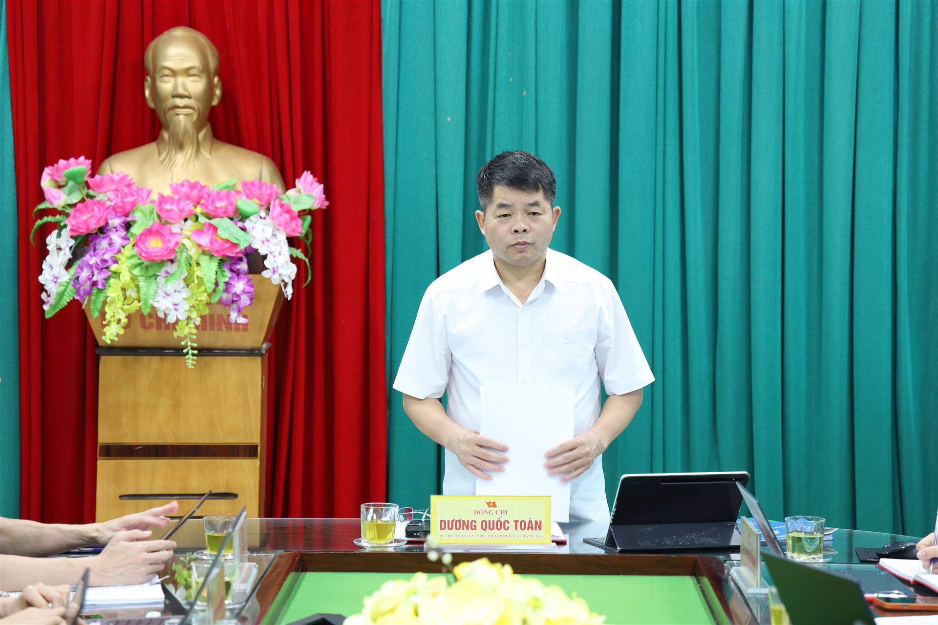 Anh-tin-bai